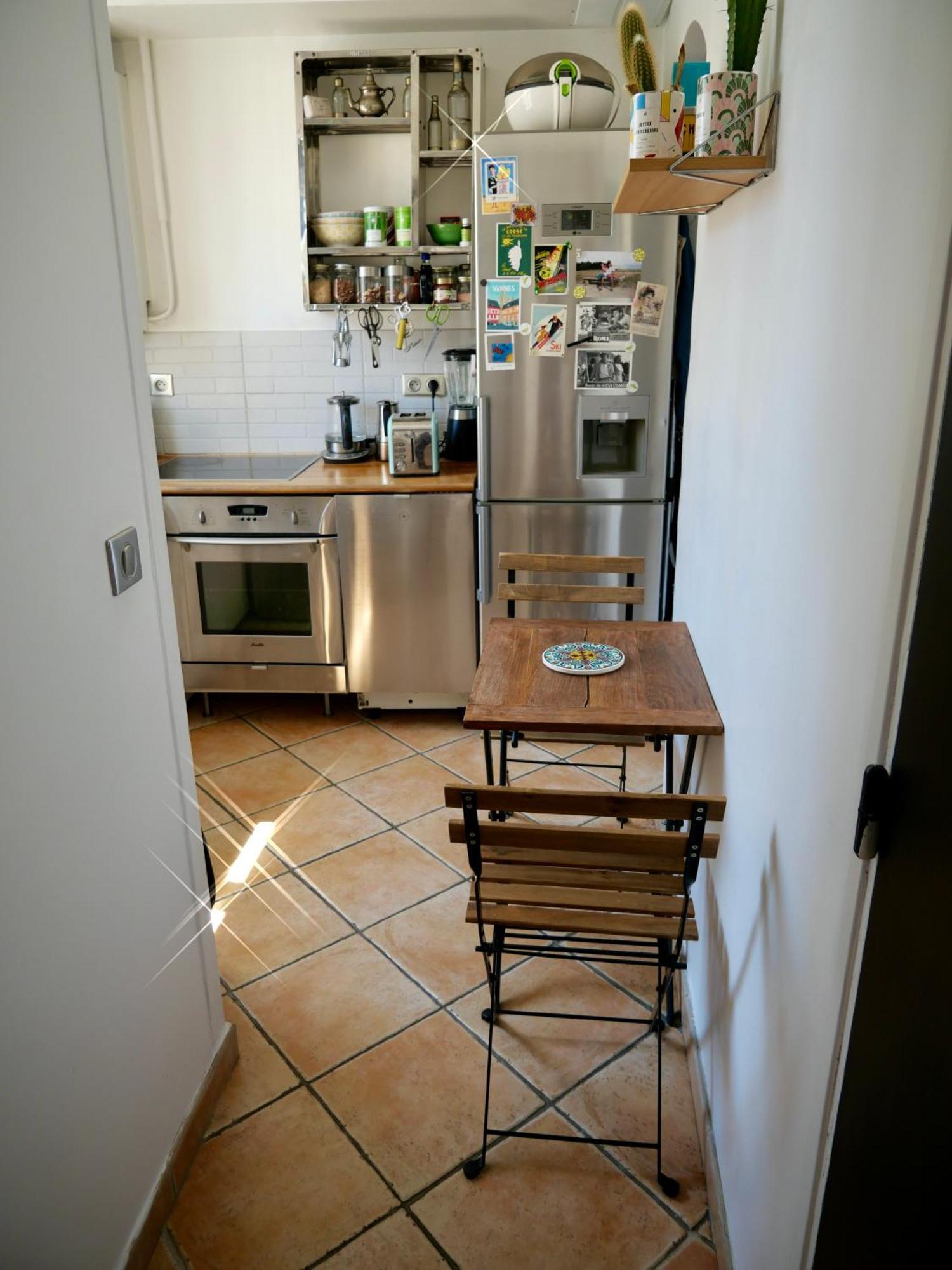 Amazing 1 Bedroom At Abbesses Apartment *