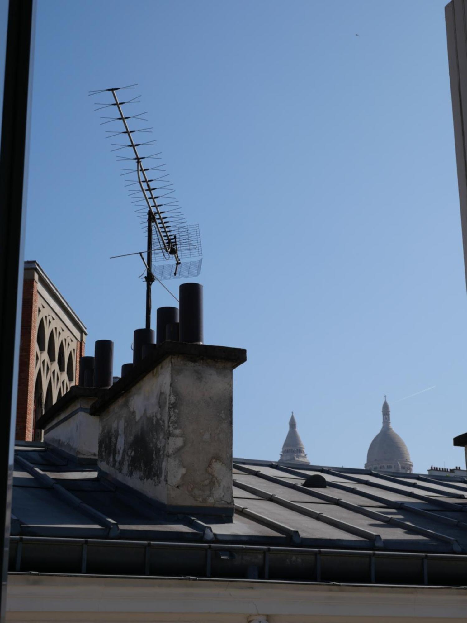Apartment Amazing 1 Bedroom At Abbesses *