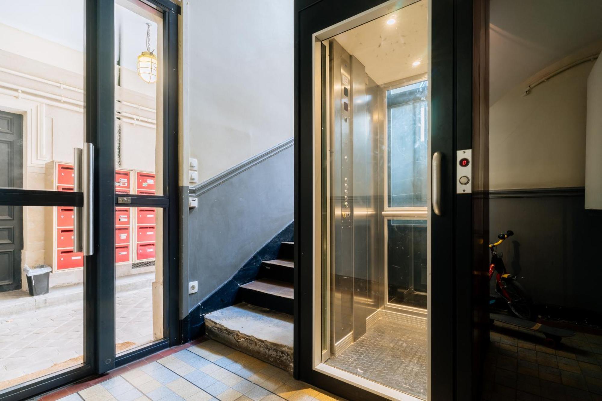 Stunning 1 Bedroom In Apartment Paris