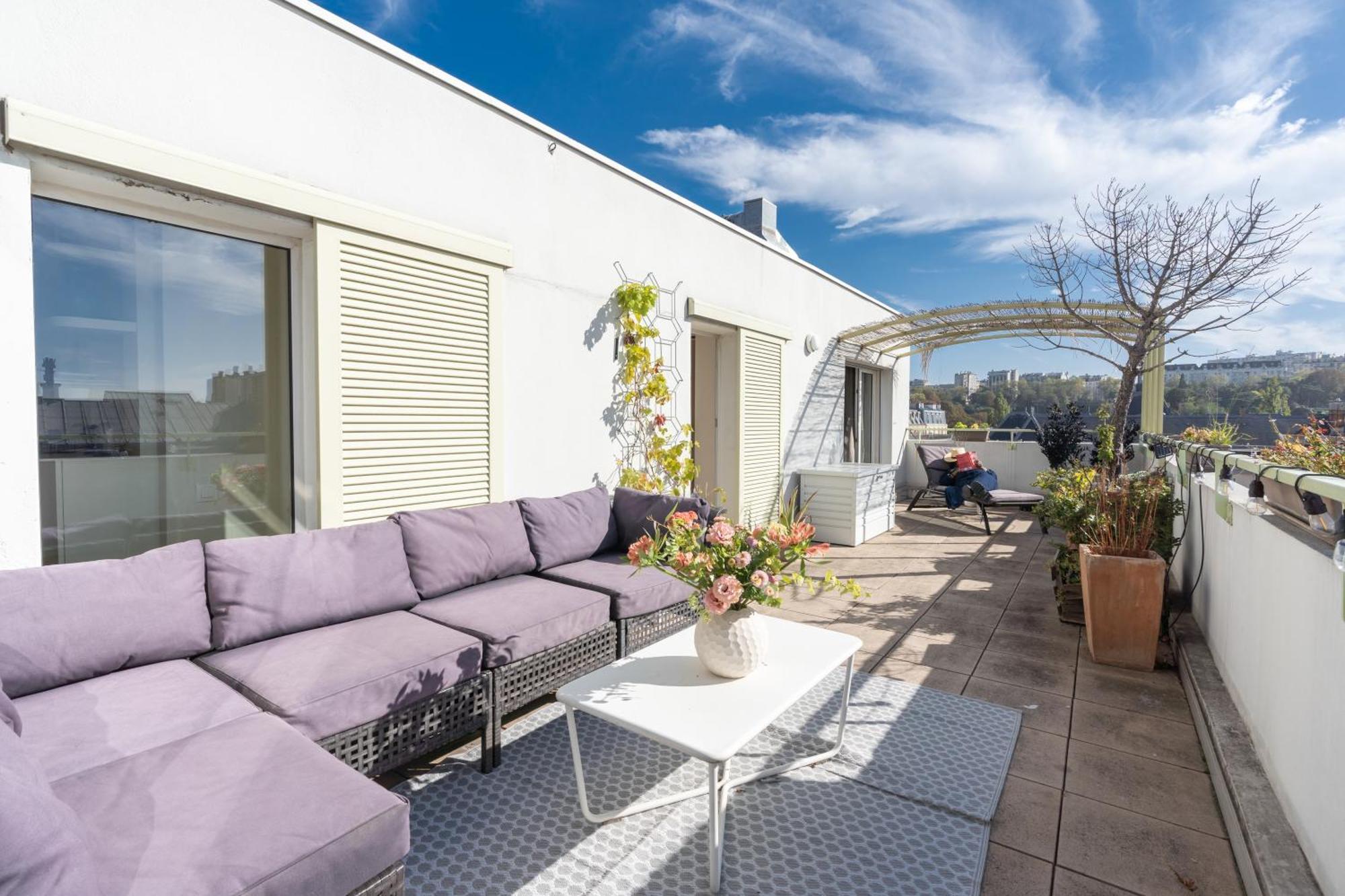 Apartment Breathtaking 2bd Roof-top Patio 19e! Paris