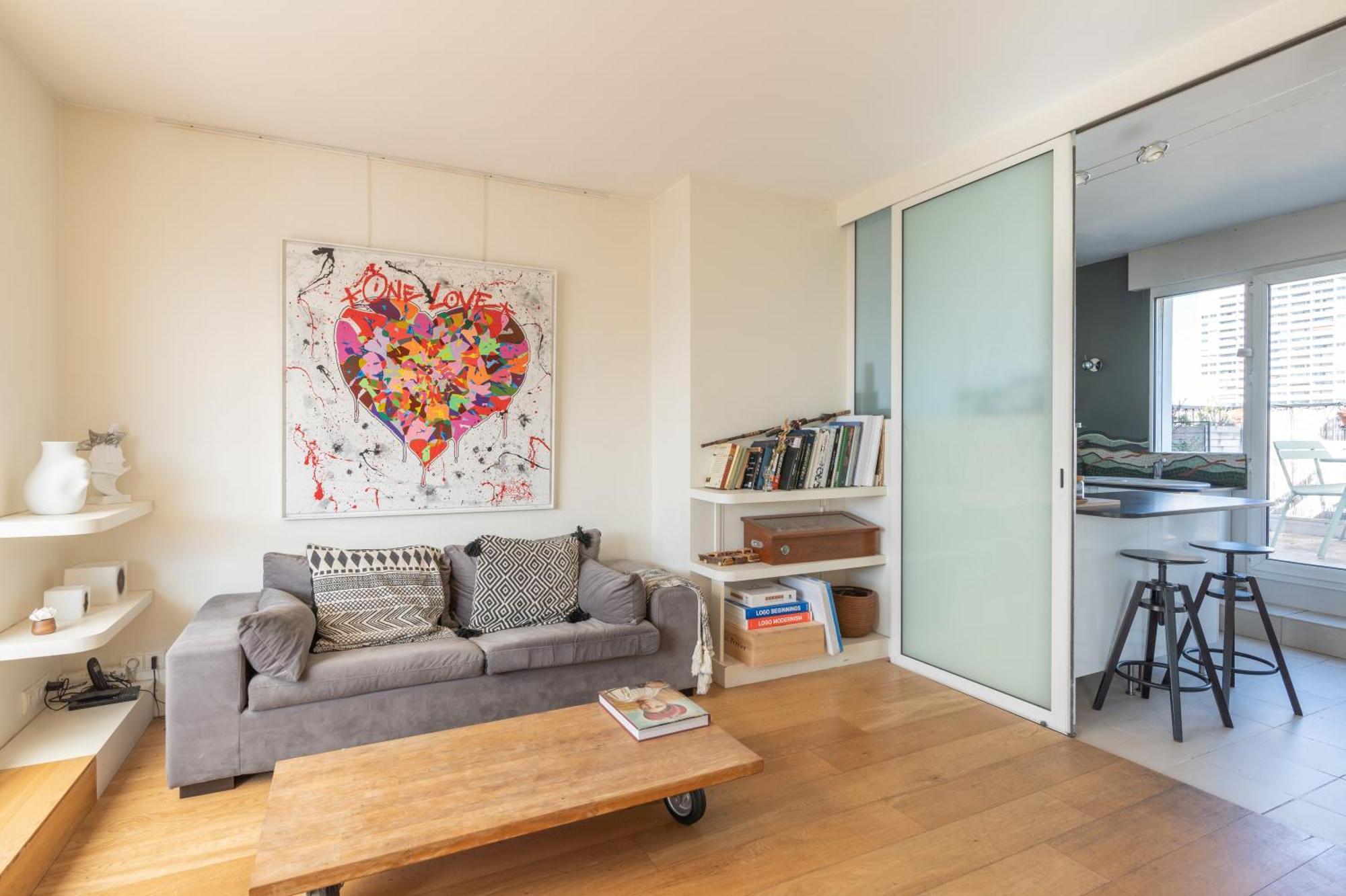 Breathtaking 2bd Roof-top Patio 19e!