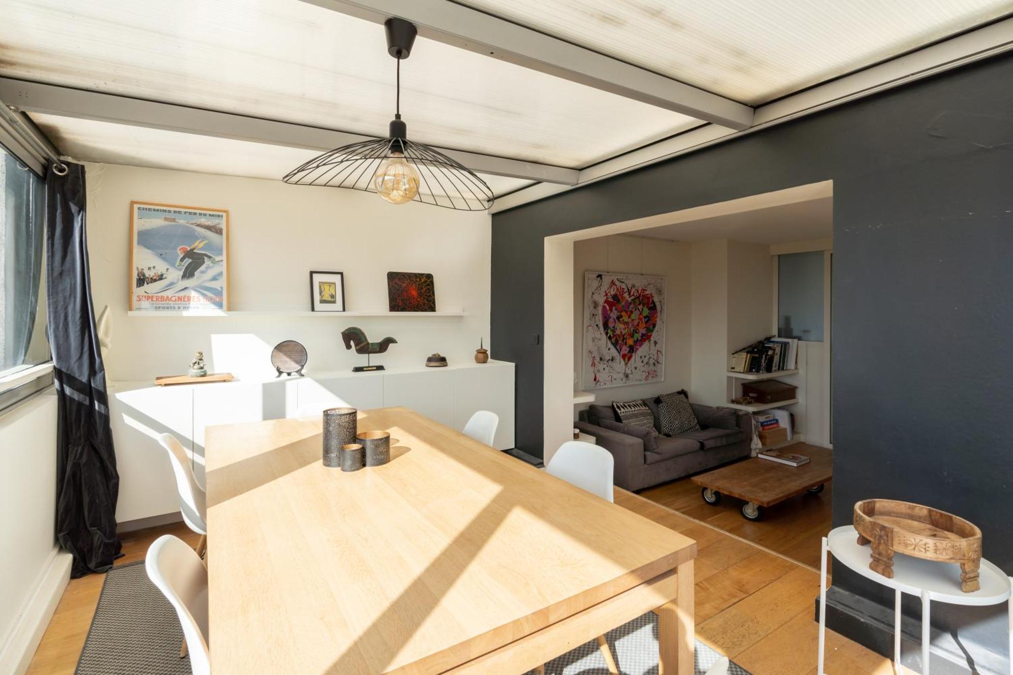 Apartment Breathtaking 2bd Roof-top Patio 19e! Paris
