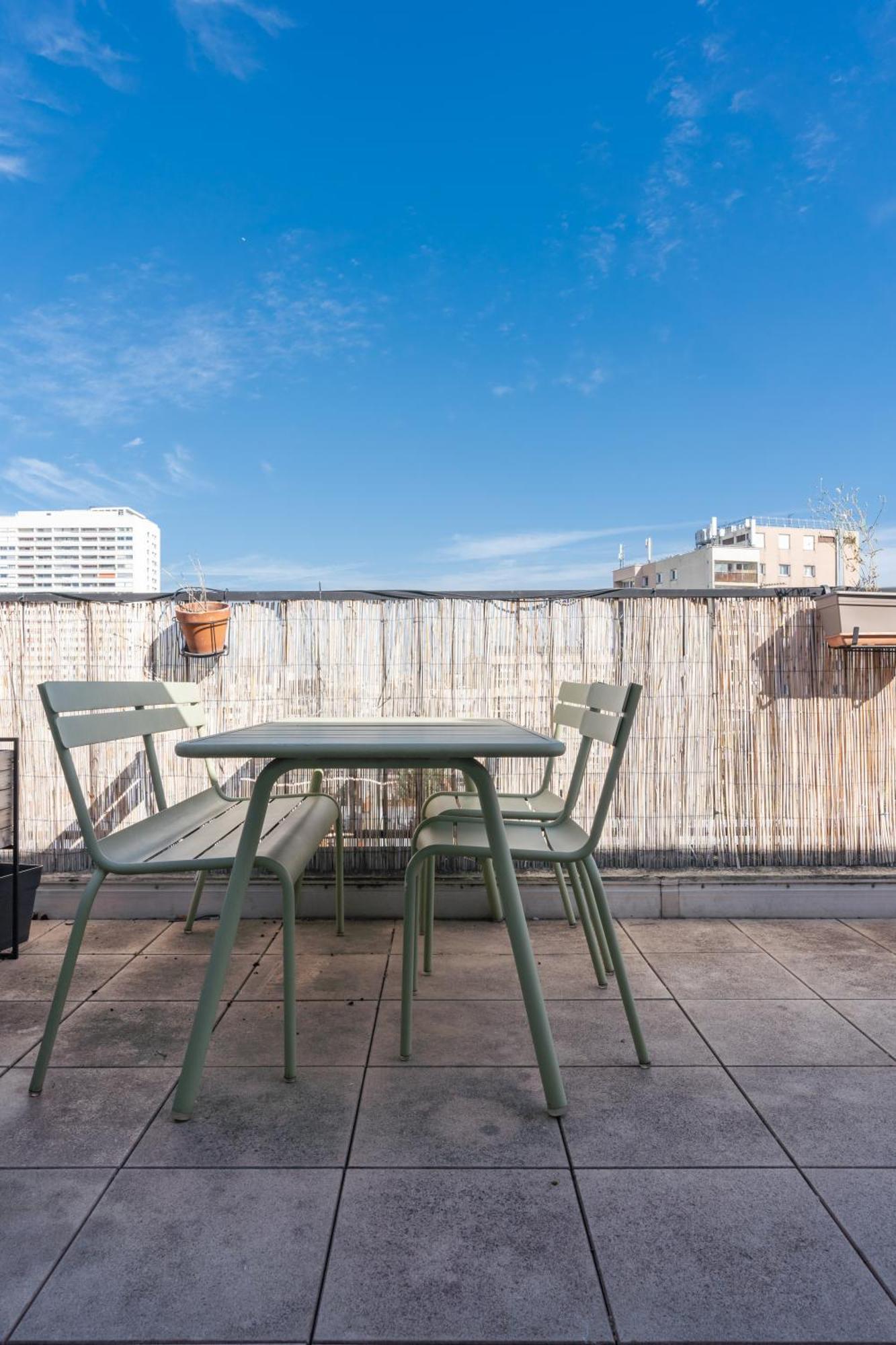 Apartment Breathtaking 2bd Roof-top Patio 19e!