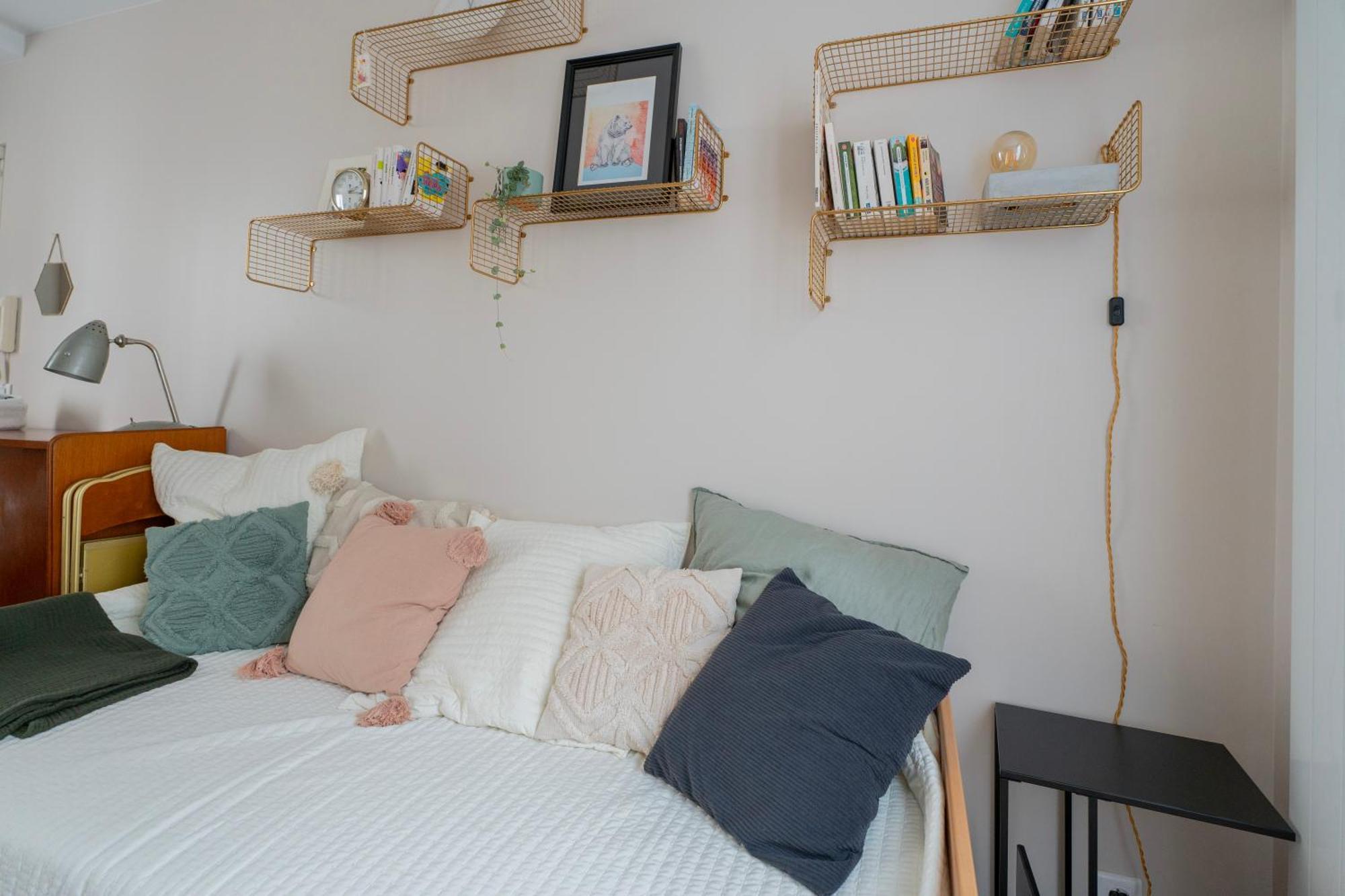 In Canal Saint Martin Apartment *