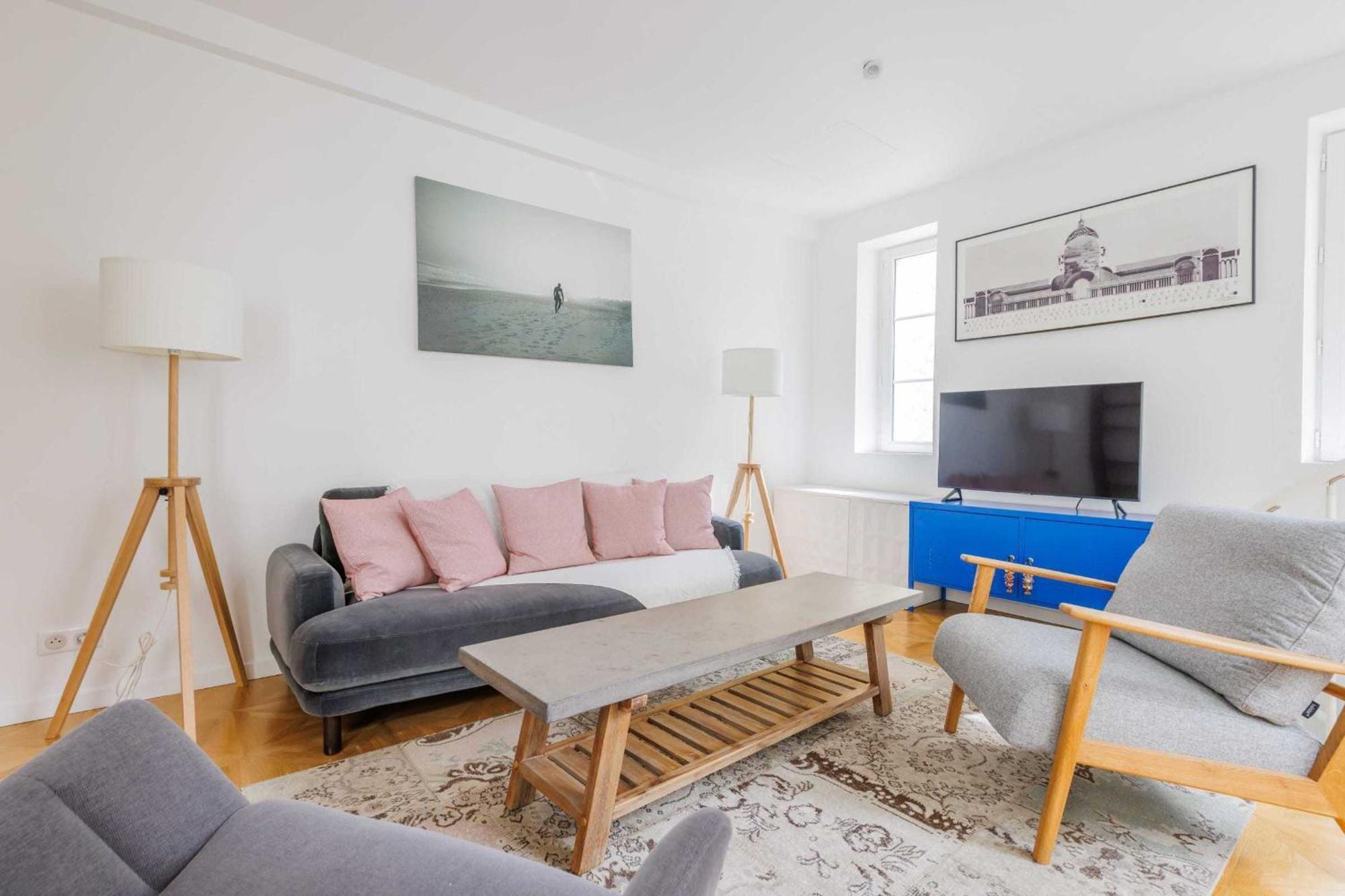 Apartment 1 Bdr -4p 16th Near Trocadero Paris