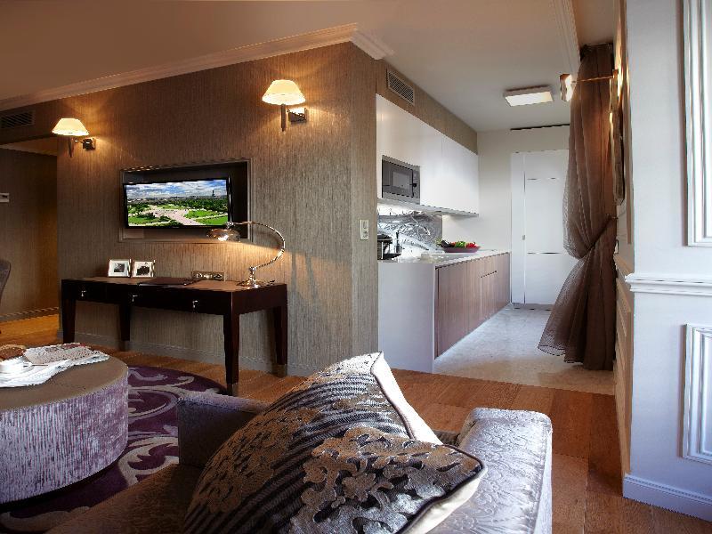 La Clef Louvre By The Crest Collection Hotel 5*