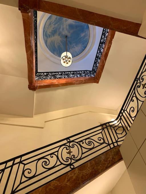 Apartment Golden Braque: Luxury Meet History