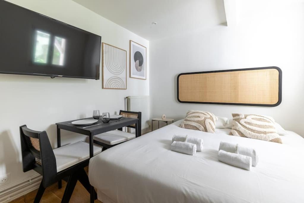 Montparnasse Rue De Rennes Charming 2p Appartement Paris
