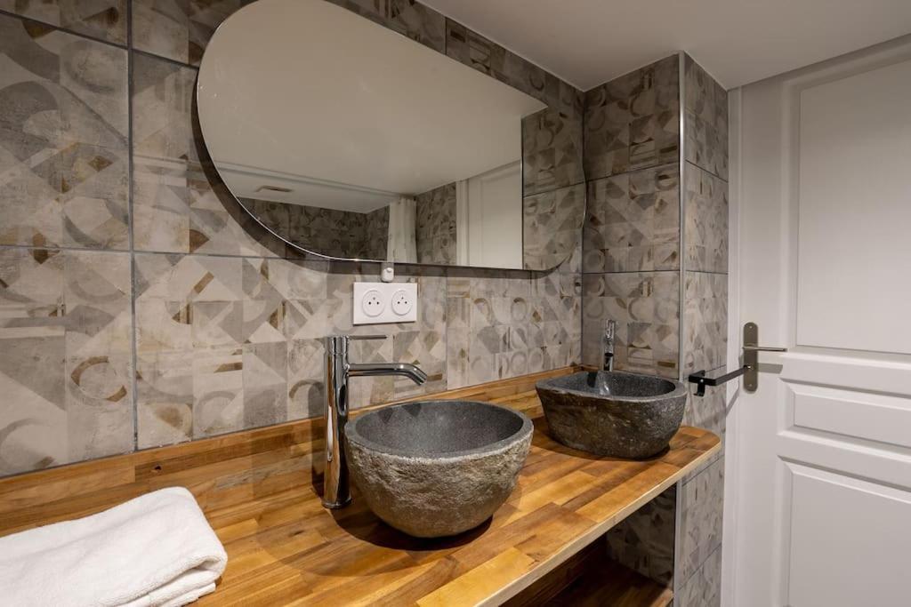 Apartment New Two Bedroom Two Bathroom Apartment Paris 15 Near Eiffel With Air Conditioning Paris