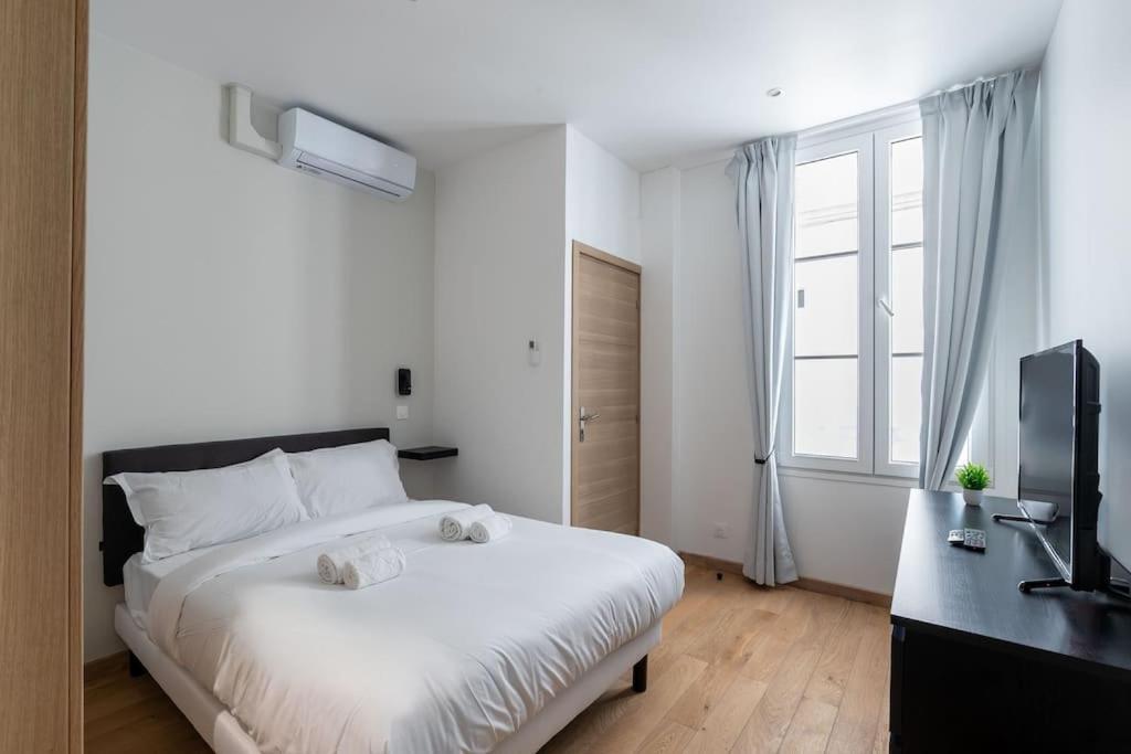 New Two Bedroom Two Bathroom Apartment Paris 15 Near Eiffel With Air Conditioning * Paris