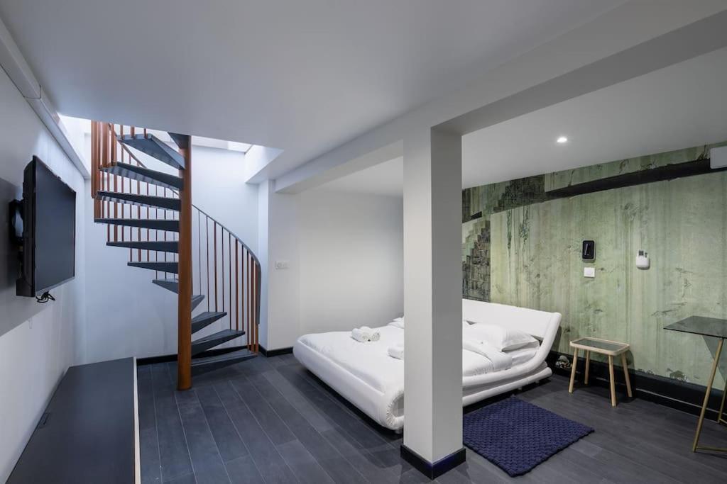 New Two Bedroom Two Bathroom Apartment Paris 15 Near Eiffel With Air Conditioning * Paris