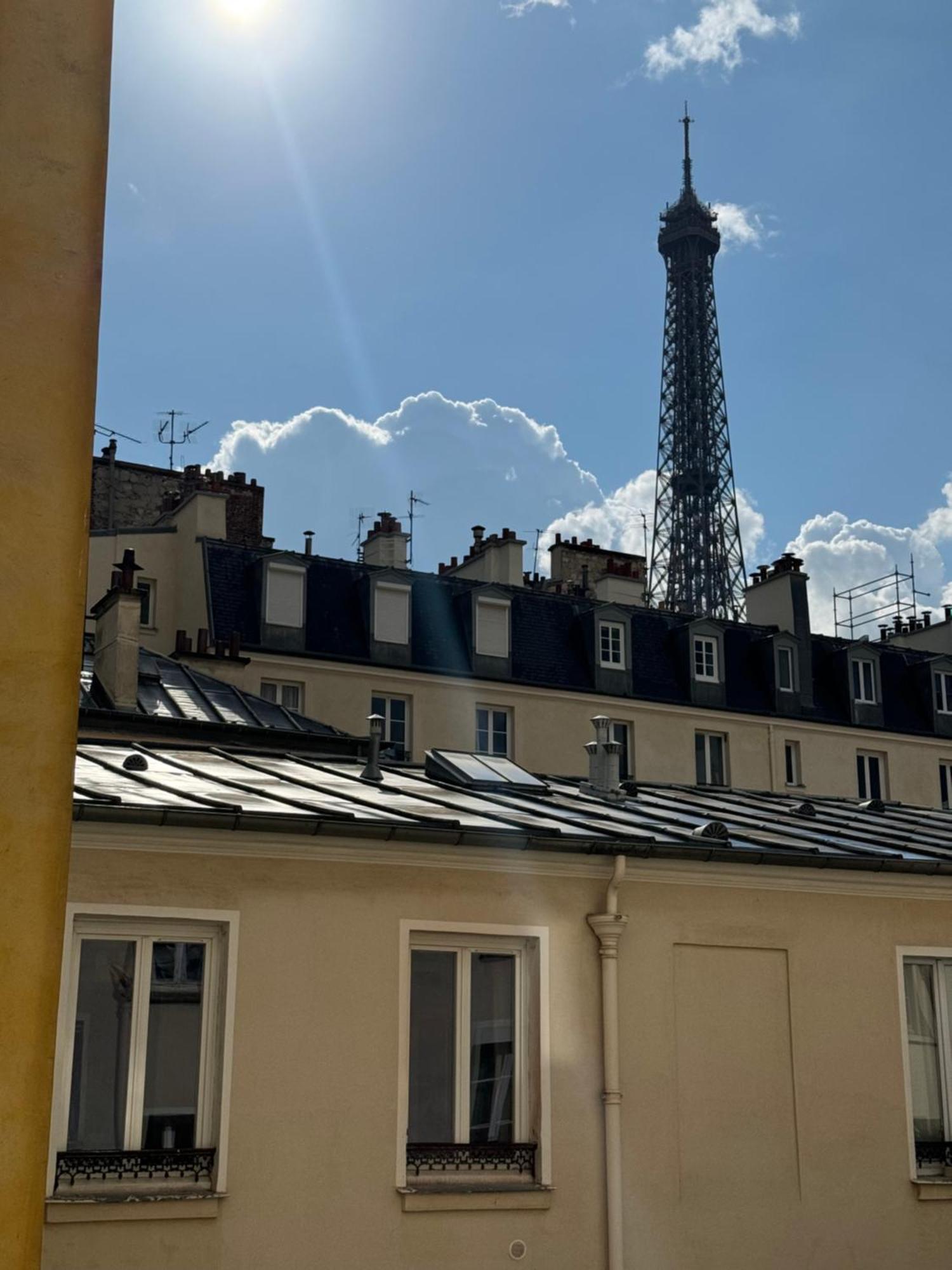 Eiffel Playcation Apartment