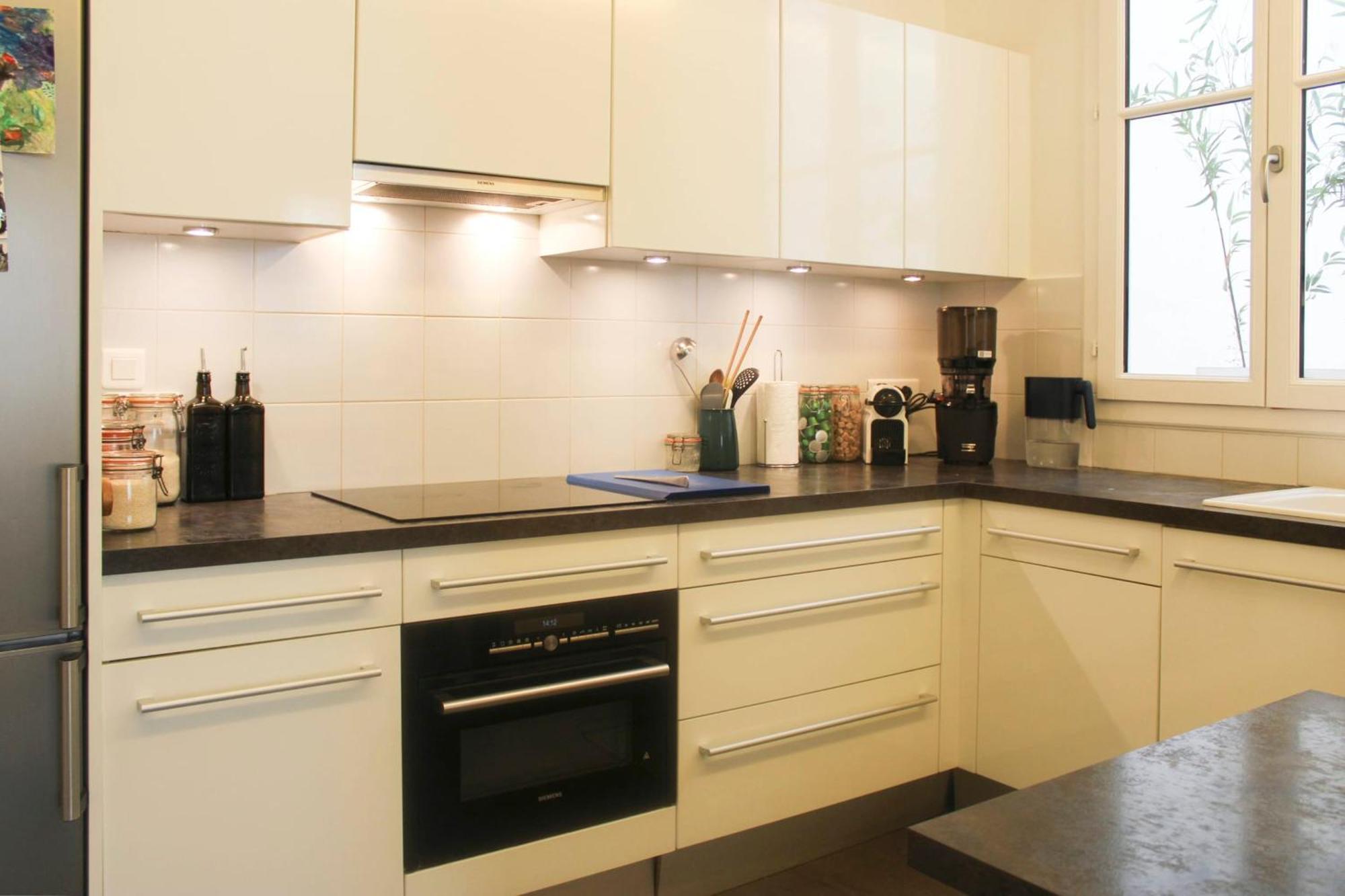 Charming 2-bedroom In The 16 *