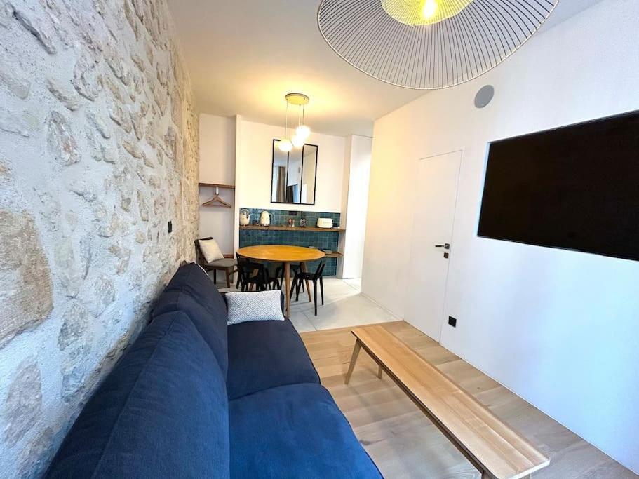 Louvre -notre Dame 2bd, 2bath Ac Paris