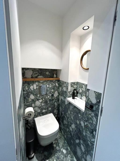 Apartment Louvre -notre Dame 2bd, 2bath Ac Paris