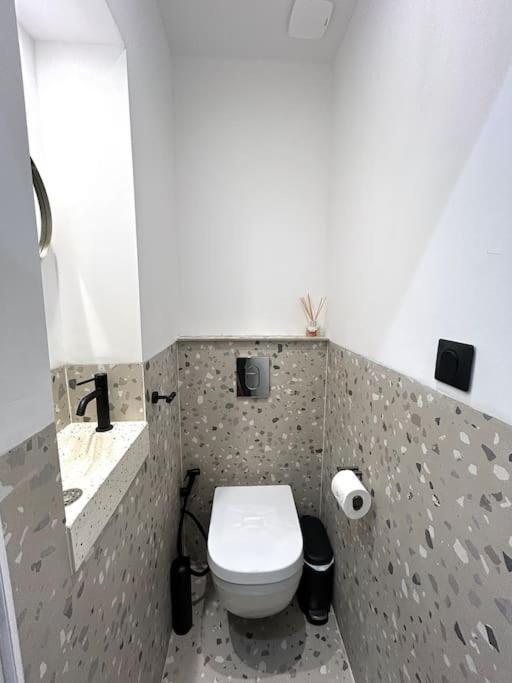 Apartment Louvre -notre Dame 2bd, 2bath Ac