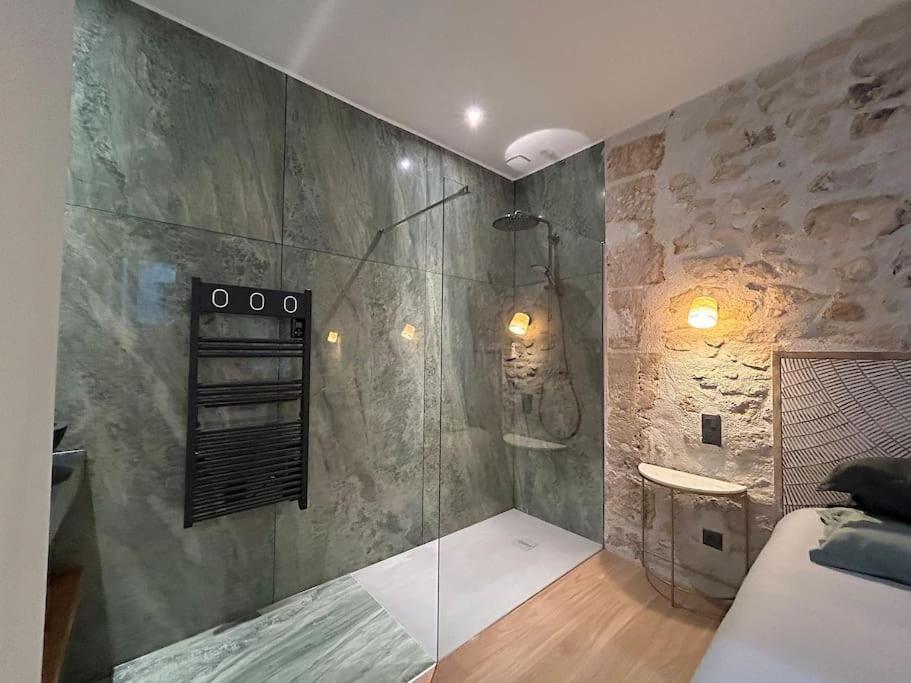 Apartment Louvre -notre Dame 2bd, 2bath Ac *