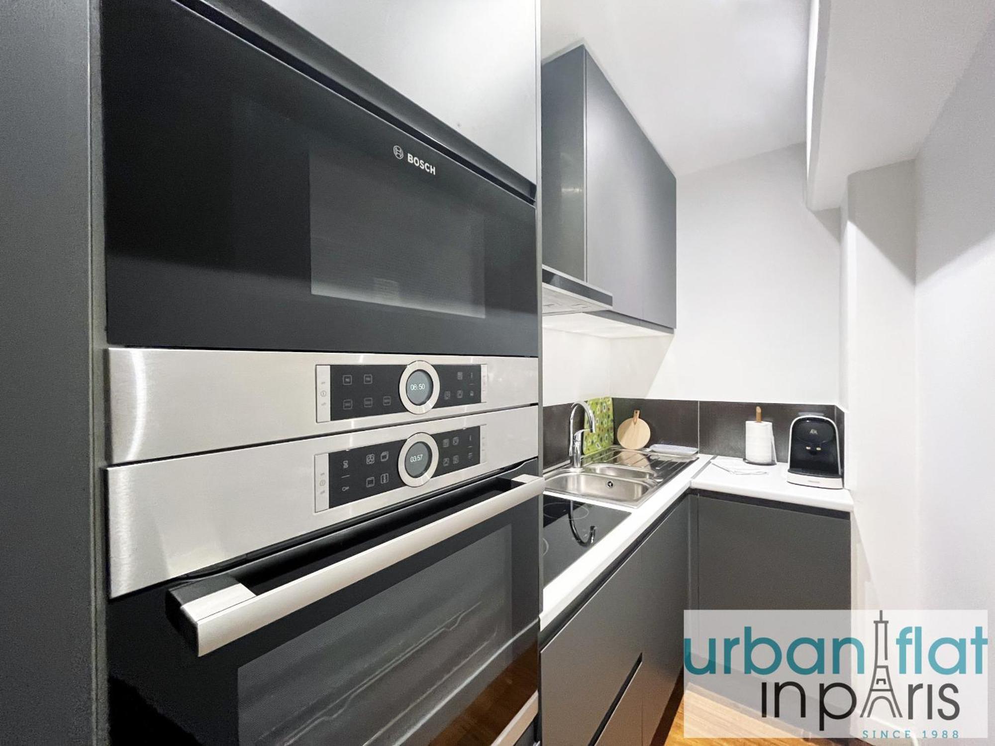 Urban Flat 168 - Spacious 1-bedroom In Paris