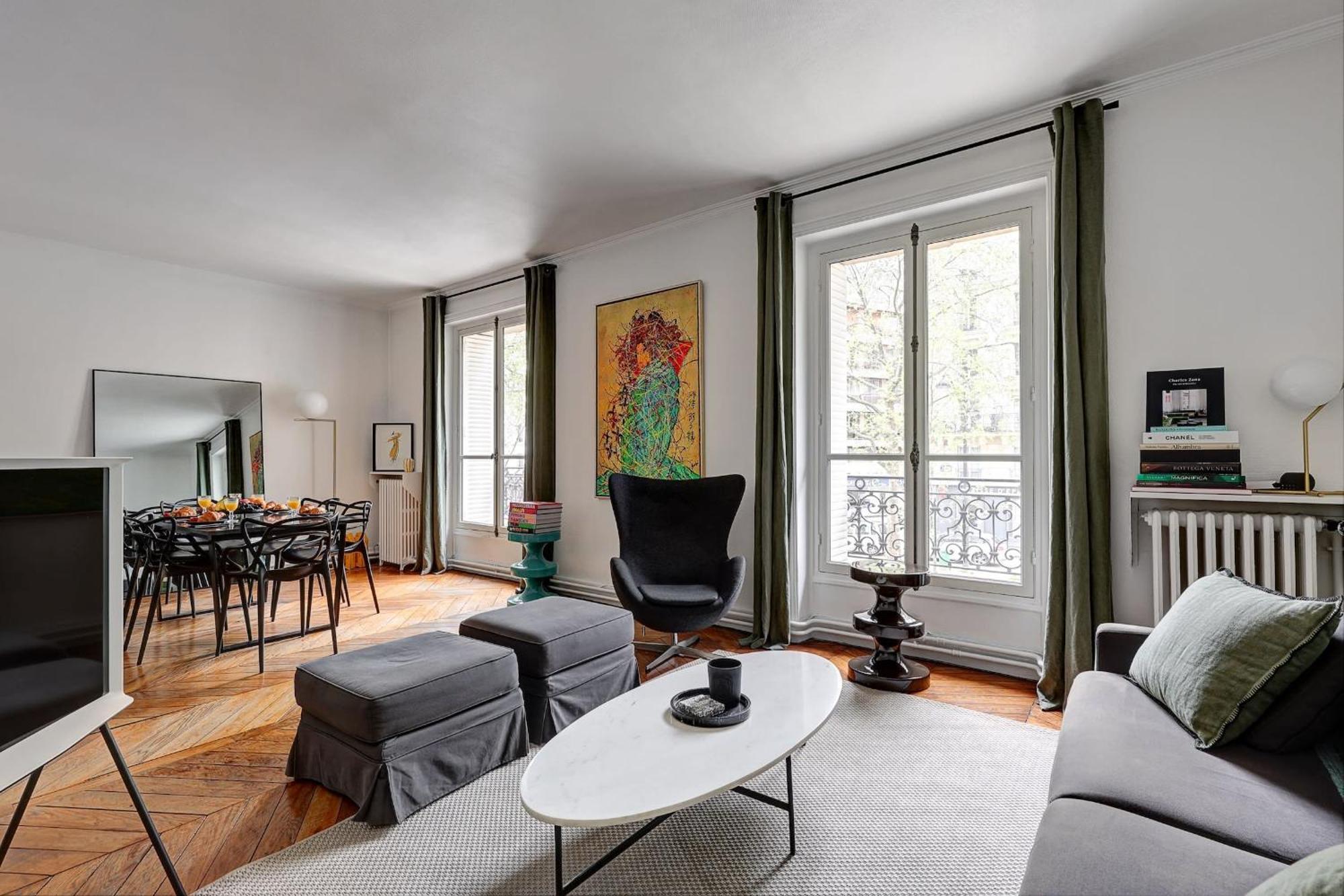 Appartement Eiffel Tower & Champ De Mars - 2br - Cityapartmentstay