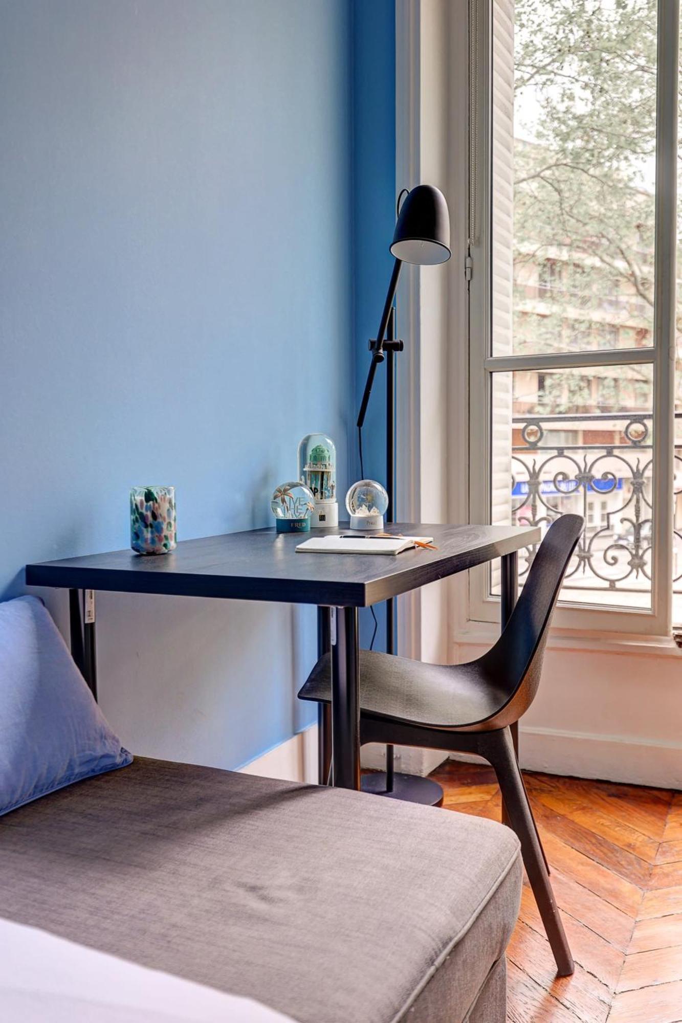 Eiffel Tower & Champ De Mars - 2br - Cityapartmentstay