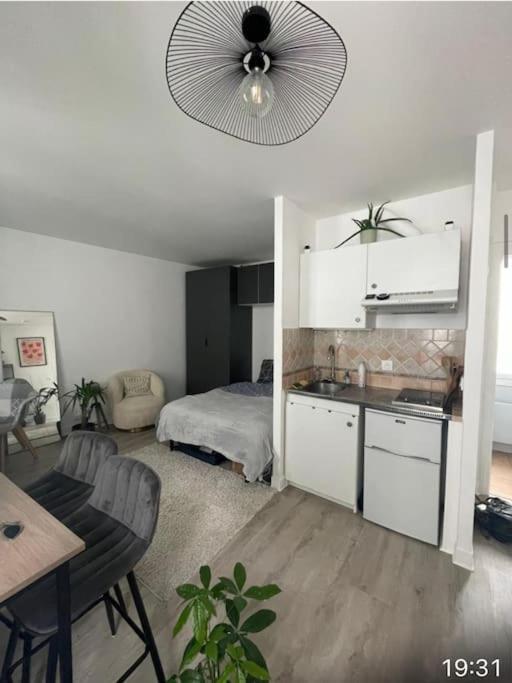 Apartment Joli Batignolles Paris