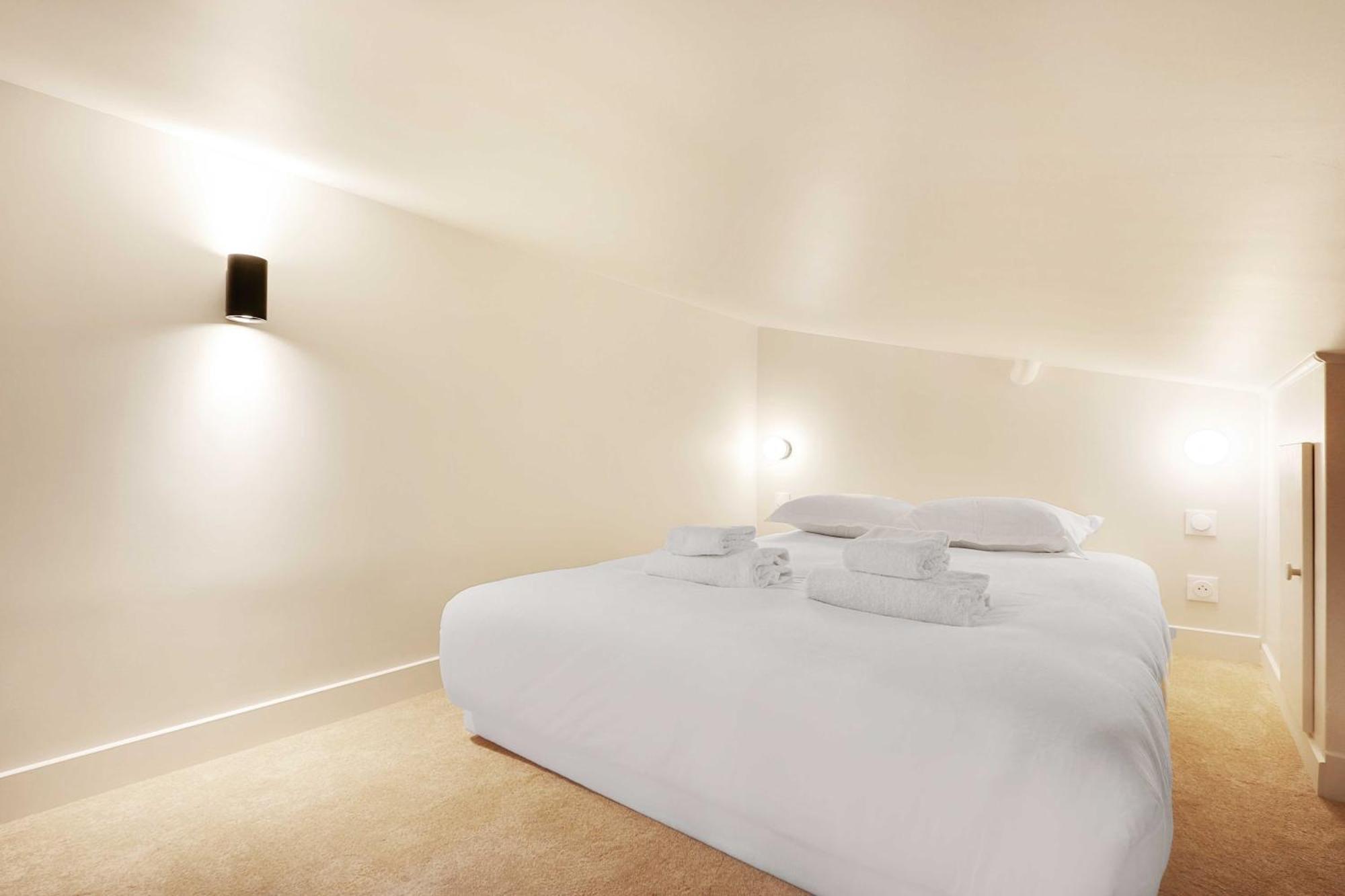 Apartment Chic And Cosy-canal Saint Martin