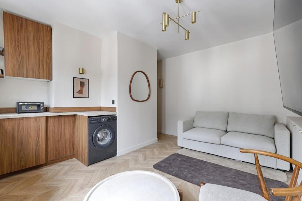 Apartment Barbes Buttes Chaumont Cosy Studio 2p Paris