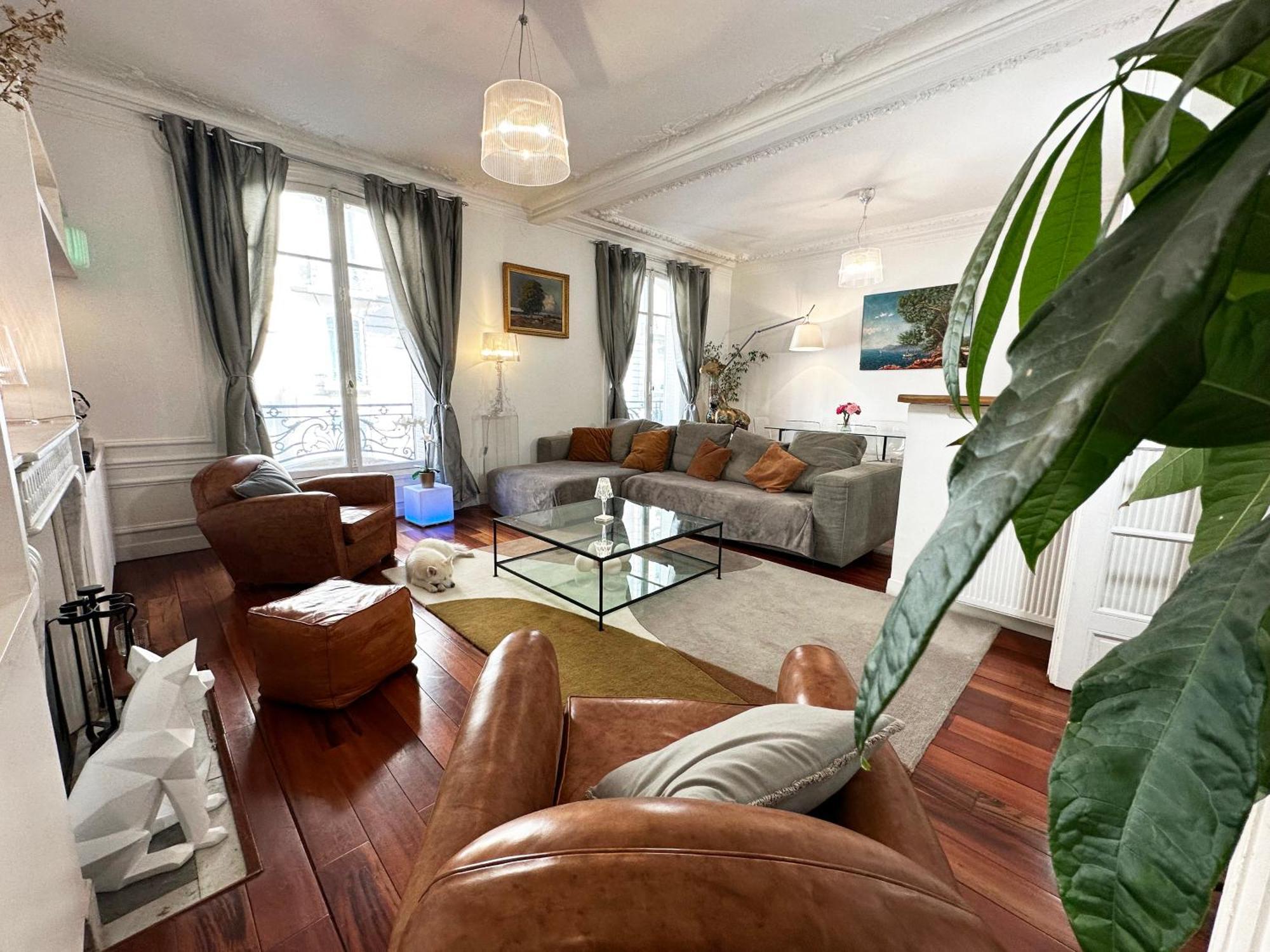 Apartment Spacieux Arc De Triomphe