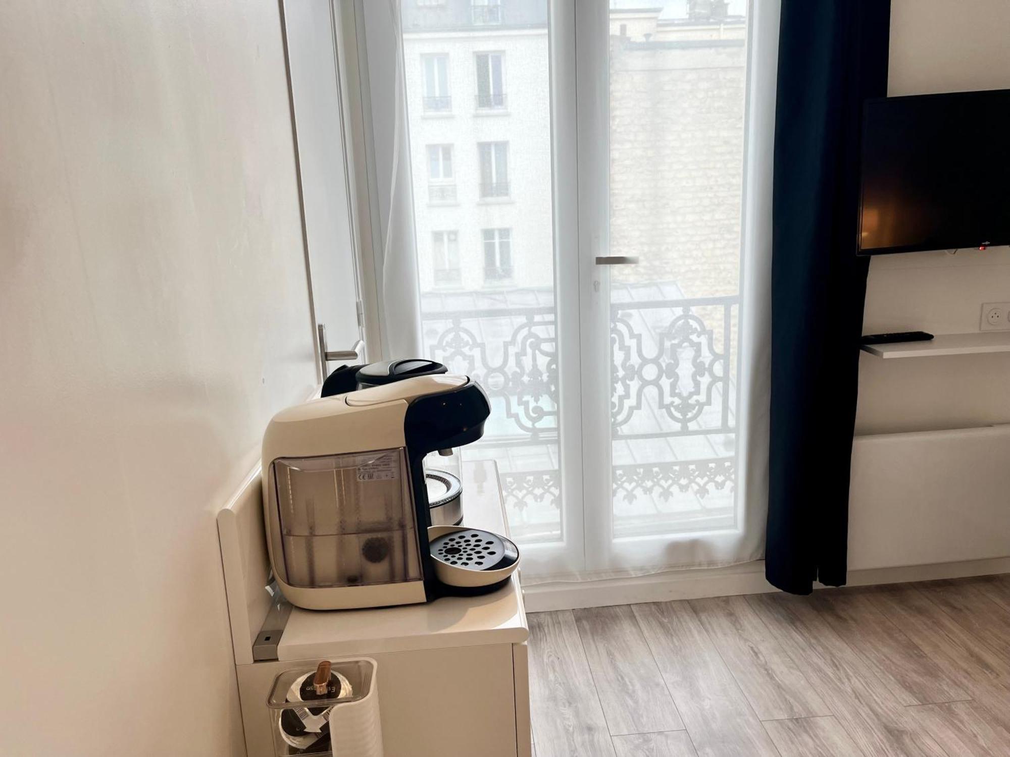 Appartement Petit Agreable Au Coeur Du 11e Arrondissement