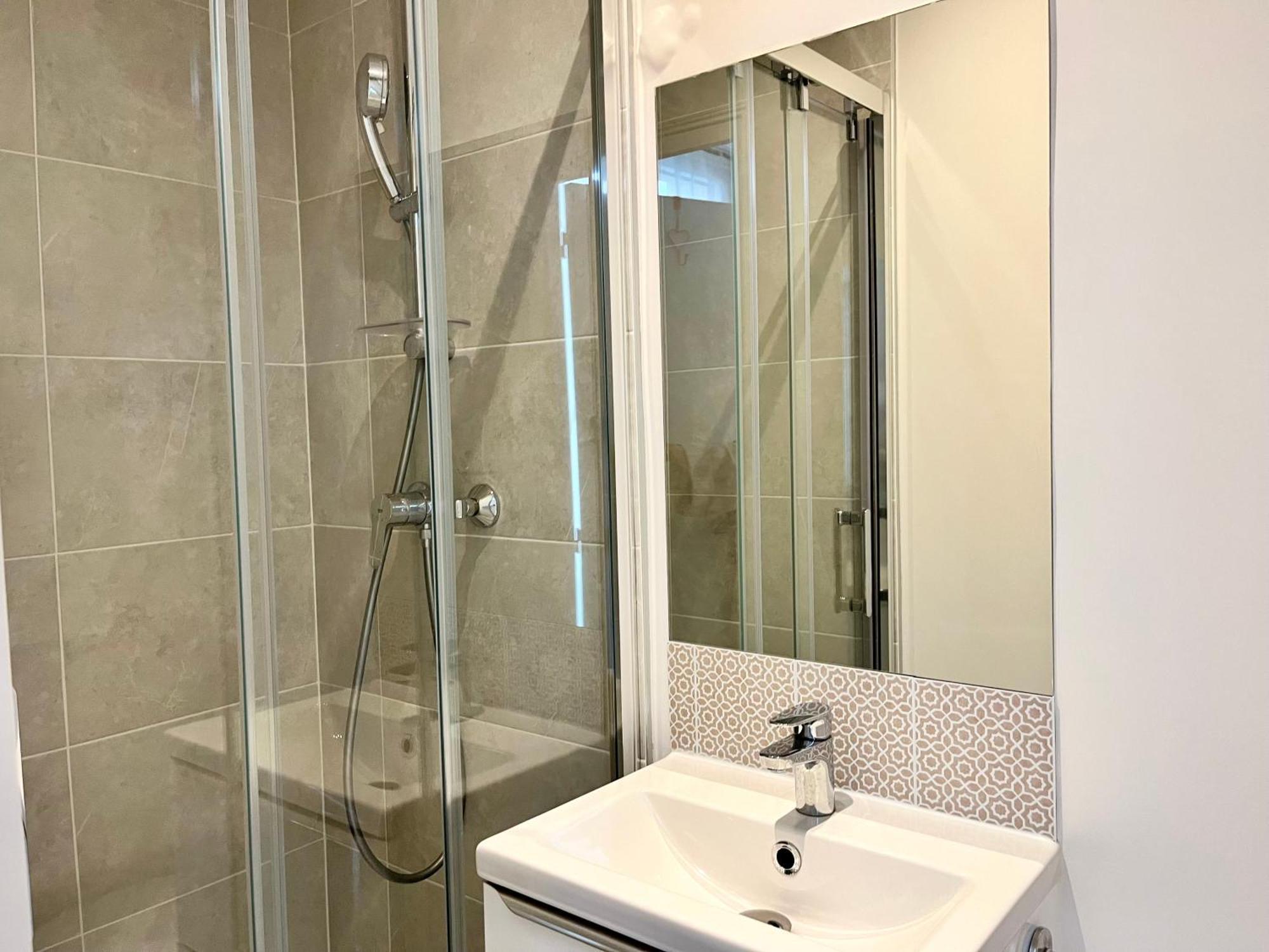 Petit Agreable Au Coeur Du 11e Arrondissement