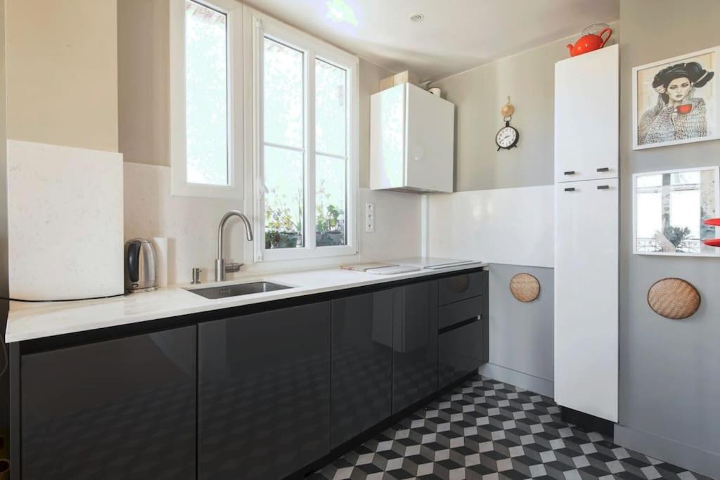 Apartment Geranimus Heart Of Marais Paris