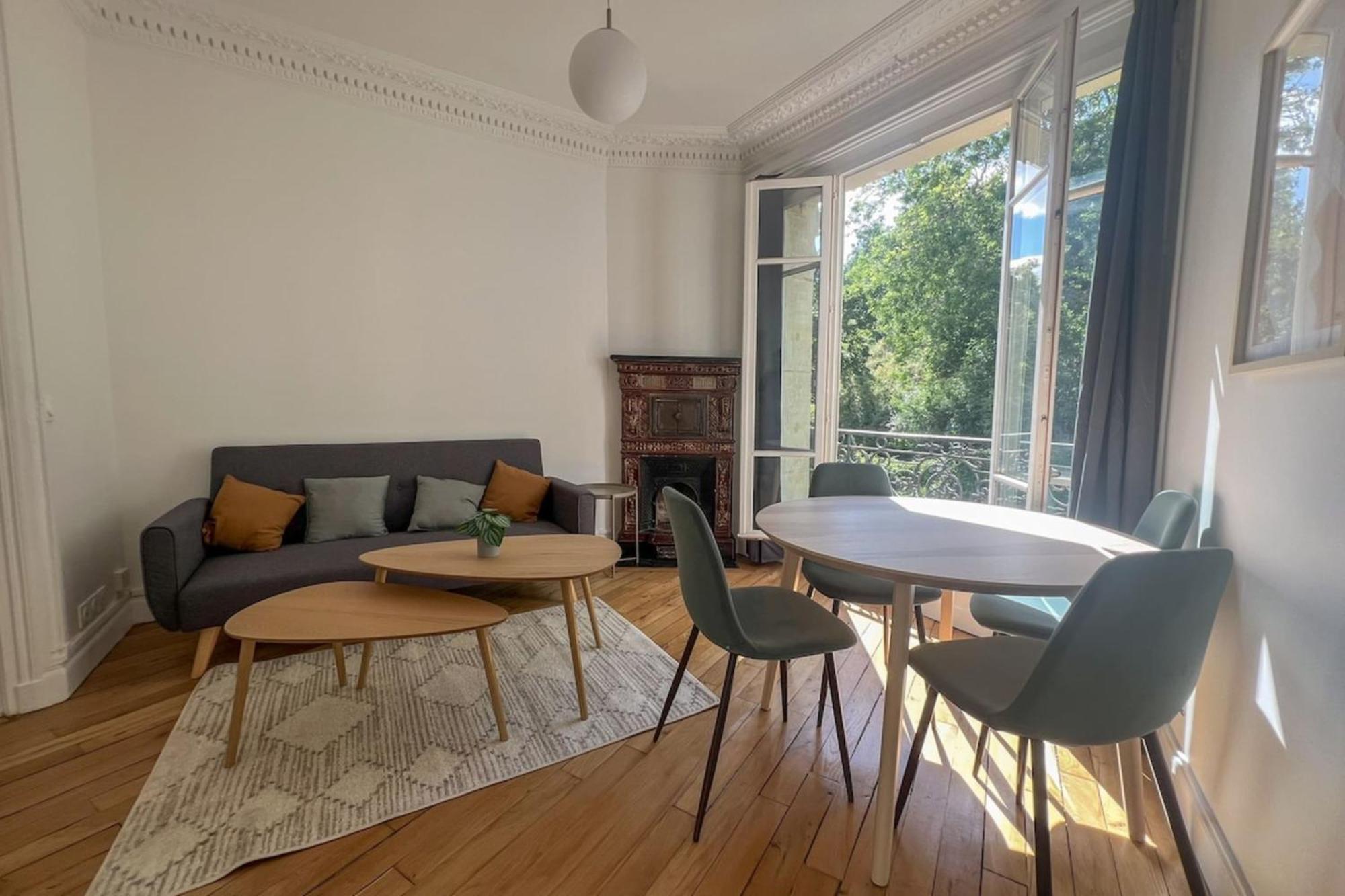 Flexliving - - 18