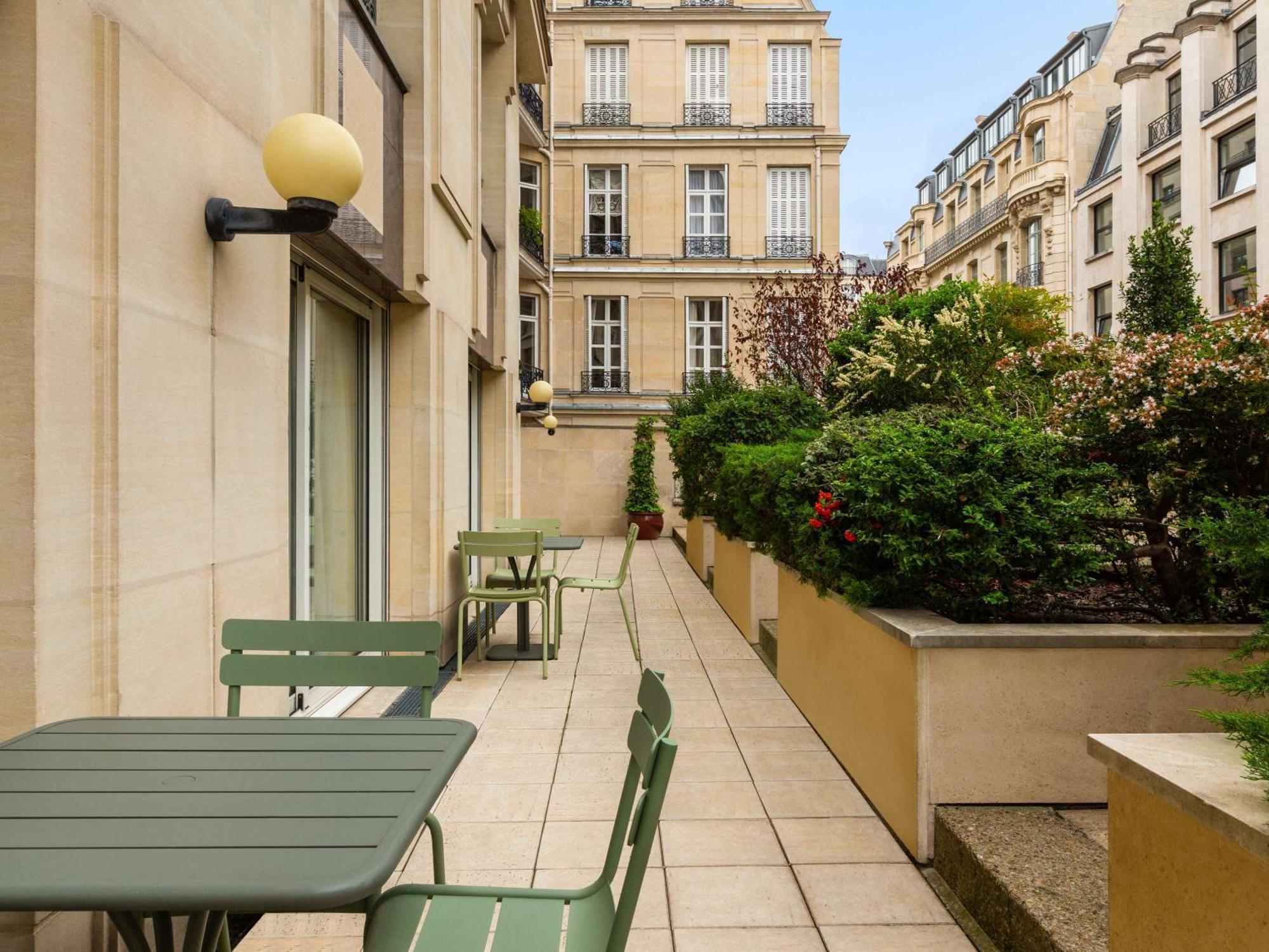 Aparthotel Adagio Haussmann Champs Elysees 4*
