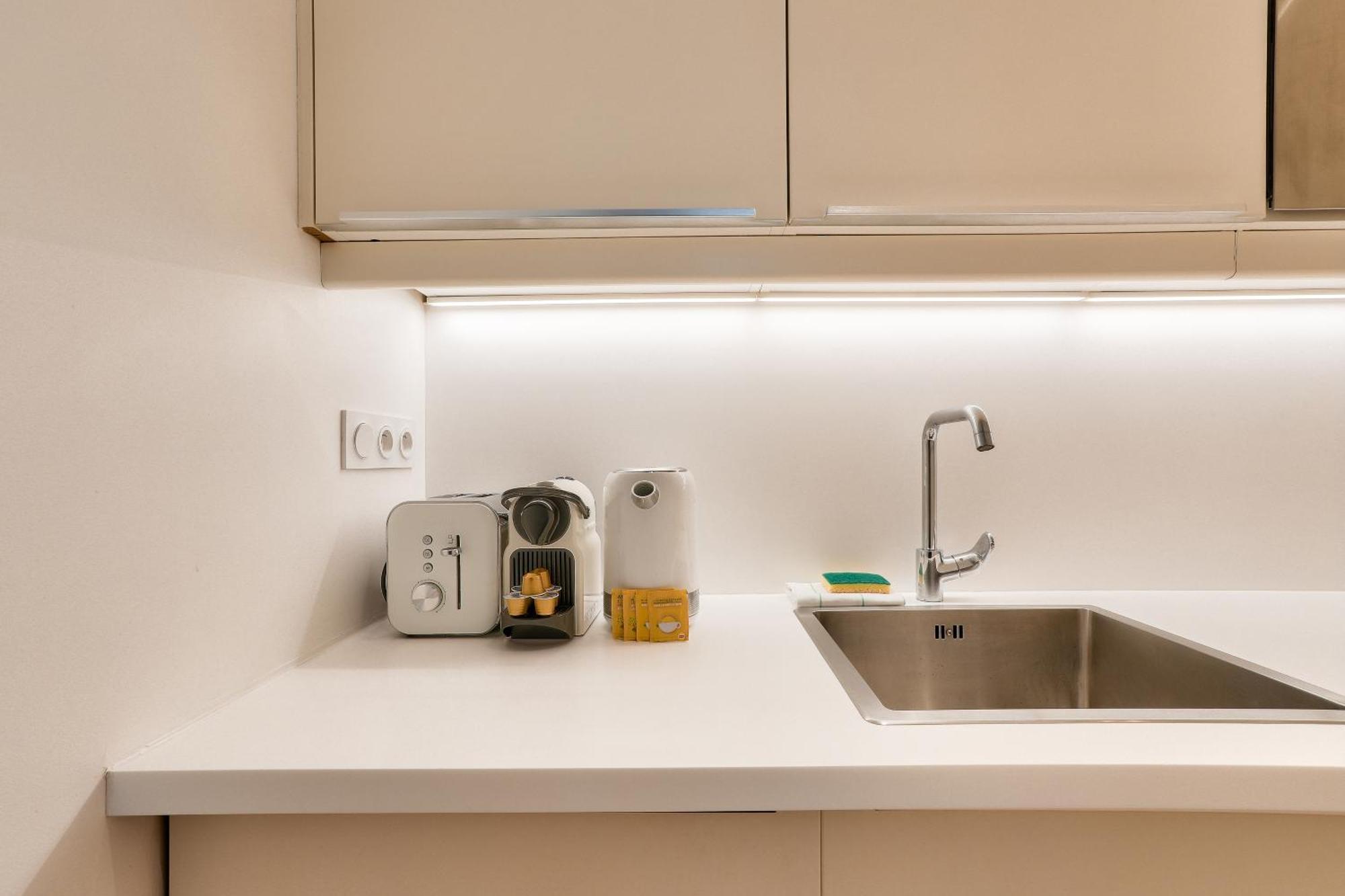 Bright In The 10arr. - 4 People Apartment Paris