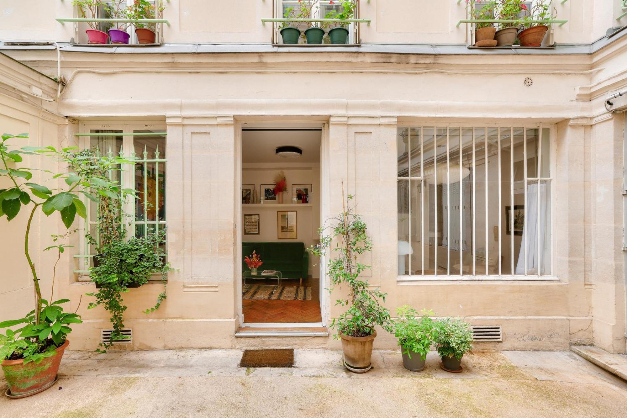 Apartment Bright In The 10arr. - 4 People