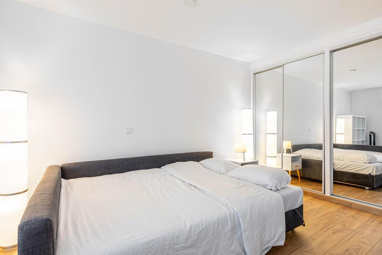 Guestready - Baigne De Lumiere Dans Le 19e Apartment Paris