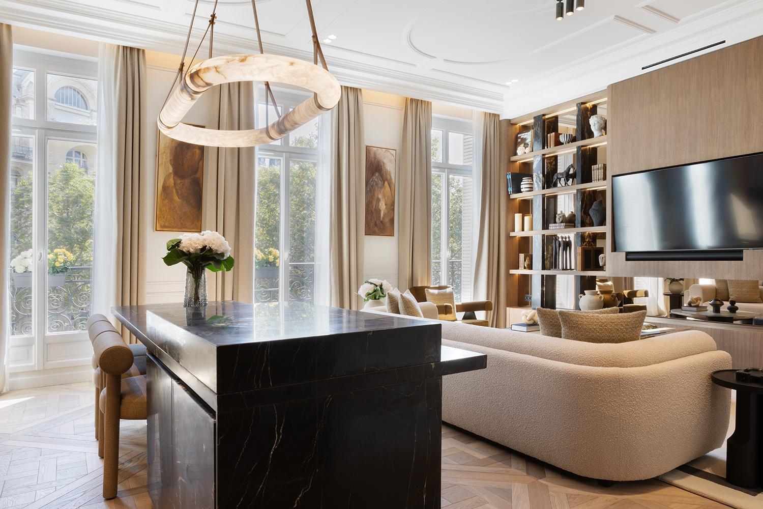 Thelander - Serviced In Champs Elysees *