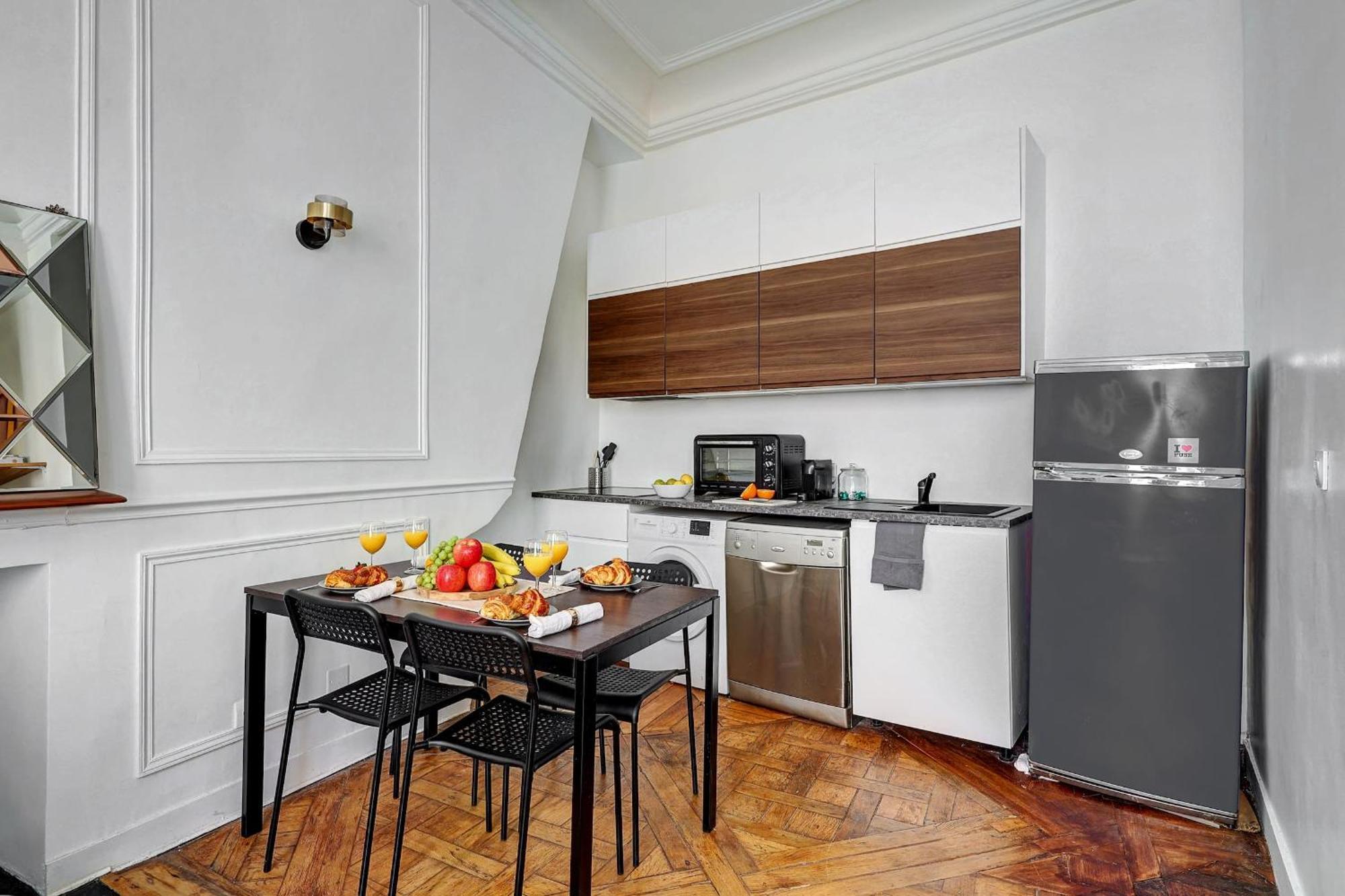 Eiffel Tower & Invalides - 1br - Cityapartmentstay Apartment Paris
