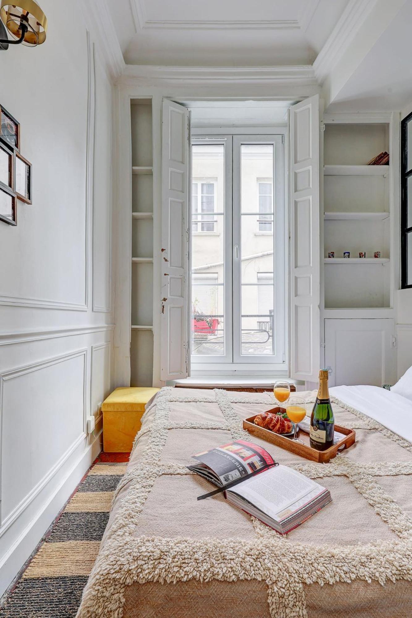 Eiffel Tower & Invalides - 1br - Cityapartmentstay Apartment