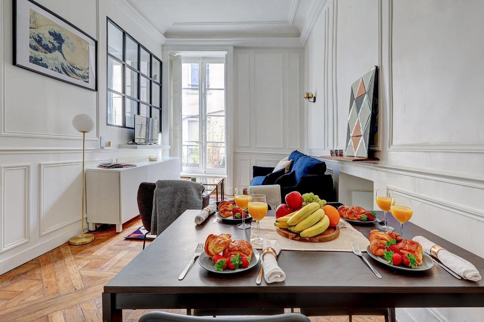 Eiffel Tower & Invalides - 1br - Cityapartmentstay Apartment