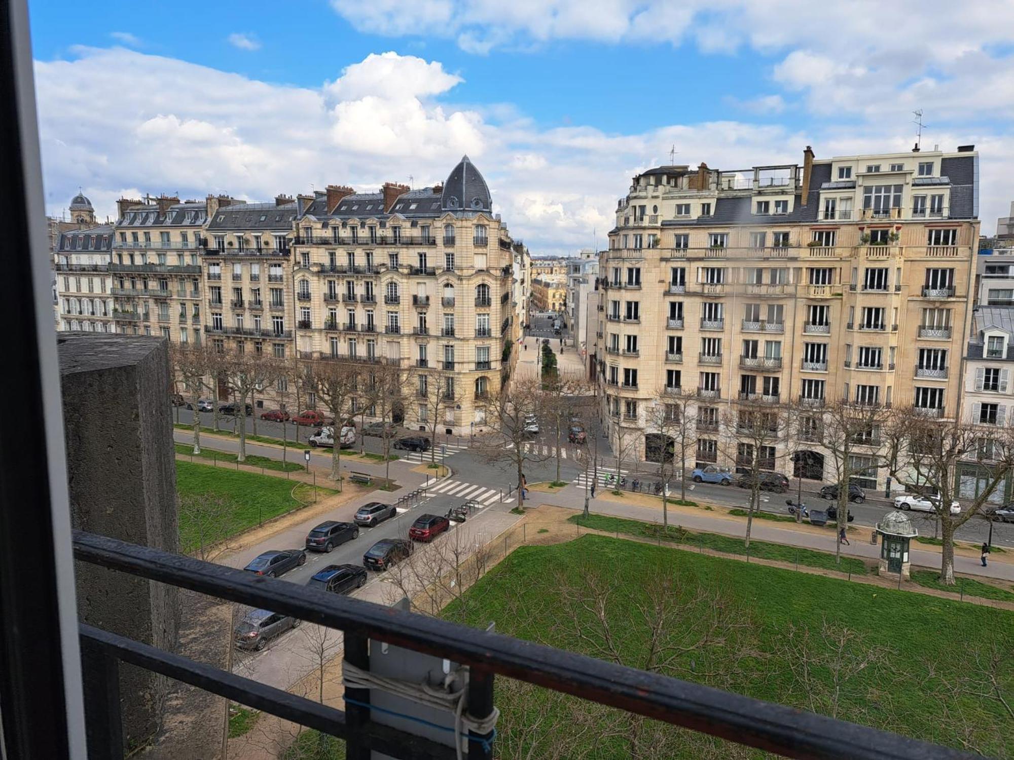 Bright & Elegant With View Over Invalides, Near St Germain Des Pres Paris