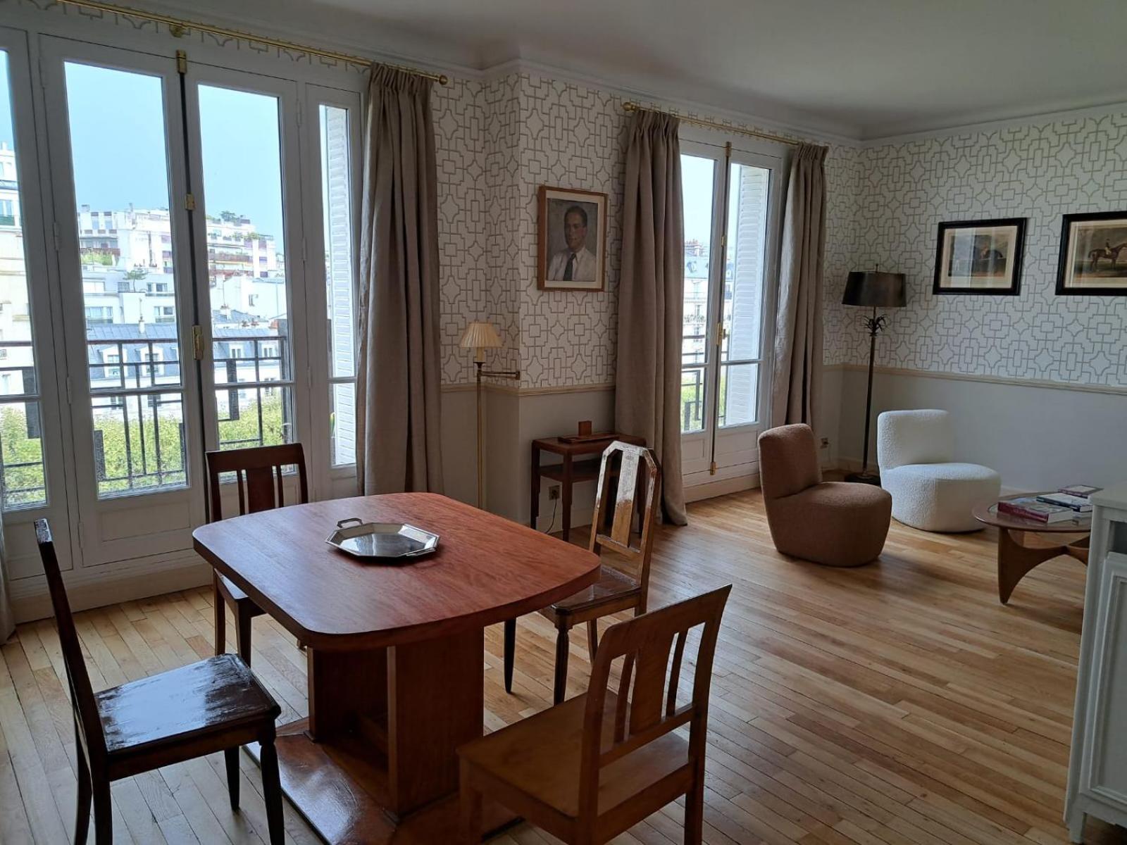Apartment Bright & Elegant With View Over Invalides, Near St Germain Des Pres