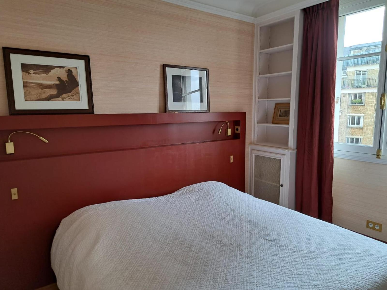 Bright & Elegant With View Over Invalides, Near St Germain Des Pres Apartment Paris