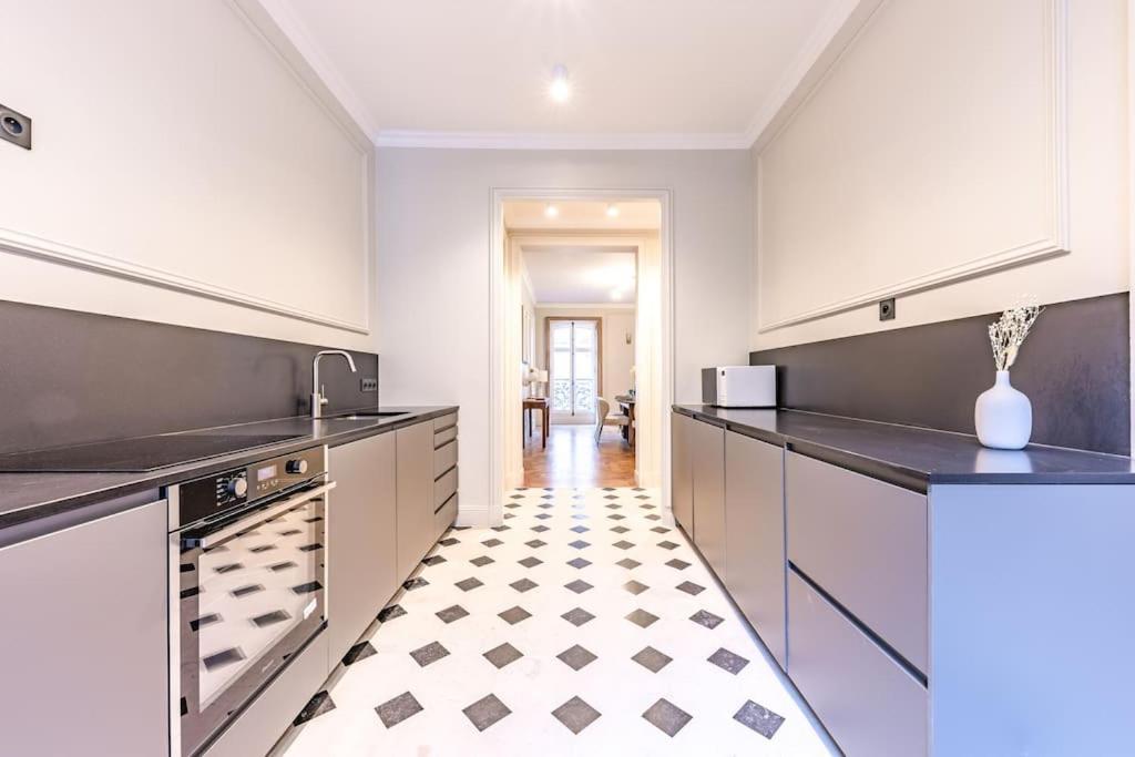 Apartment Arc De Triomphe Luxury 3 Bed 3,5 Bath *