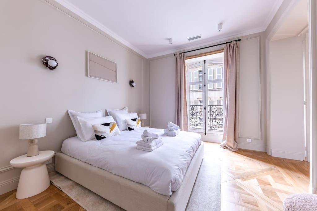 Arc De Triomphe Luxury 3 Bed 3,5 Bath Apartment Paris