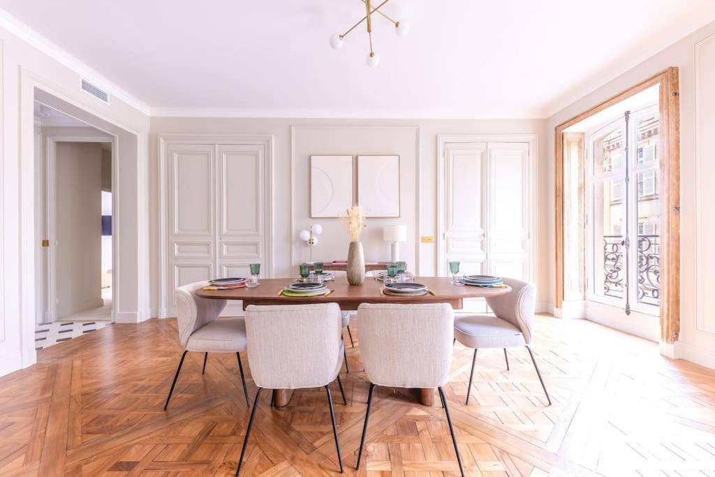 Arc De Triomphe Luxury 3 Bed 3,5 Bath Paris