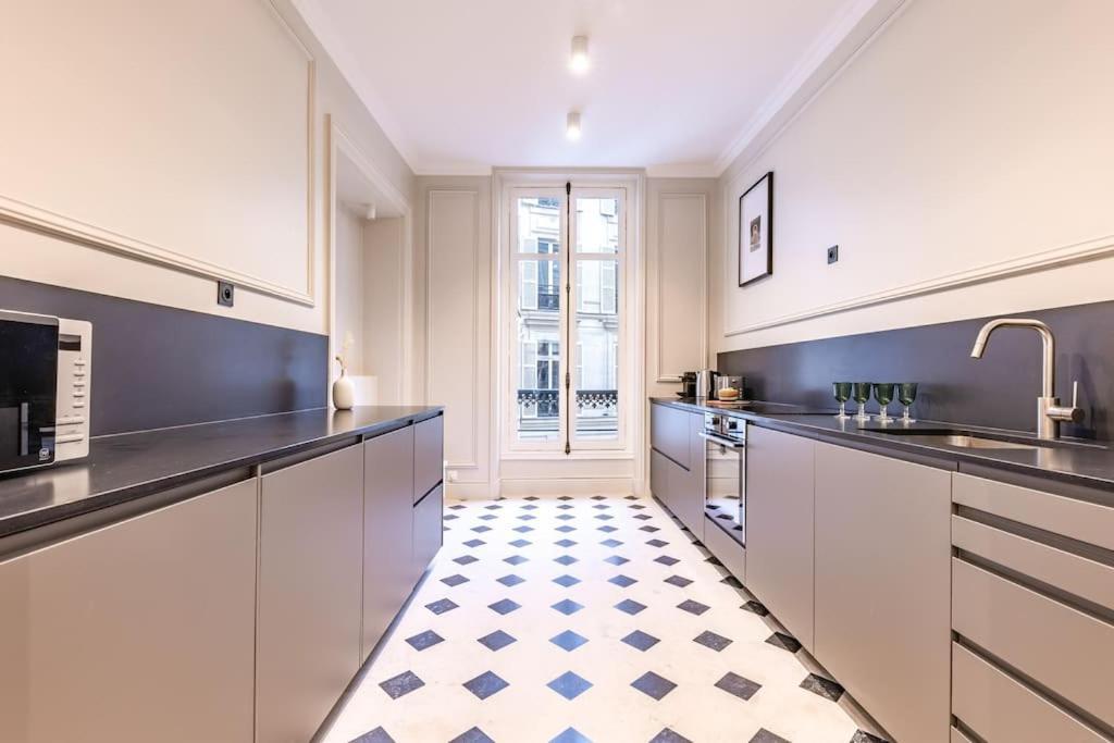 Arc De Triomphe Luxury 3 Bed 3,5 Bath Paris