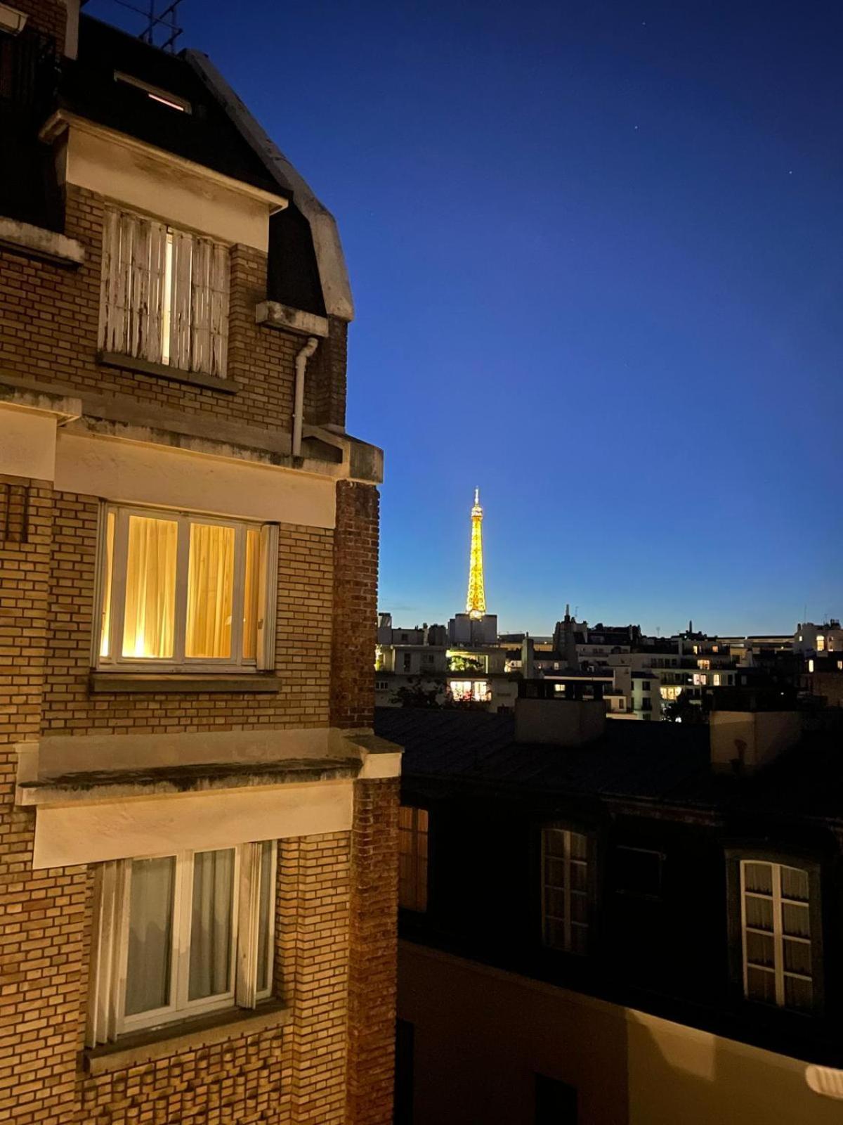 Bright & Elegant With View Over Invalides, Near St Germain Des Pres Paris