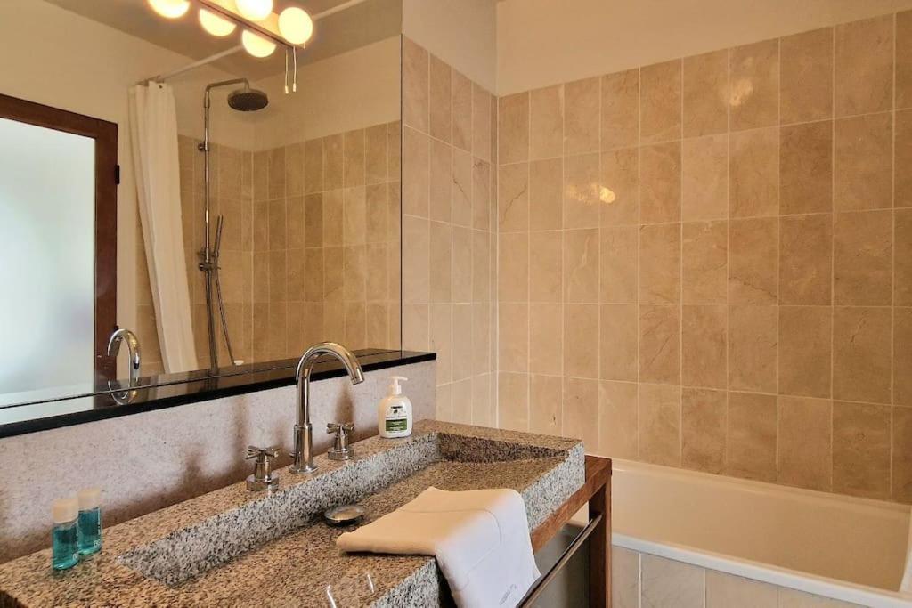 Duplex Double Terrasses 4p Apartment