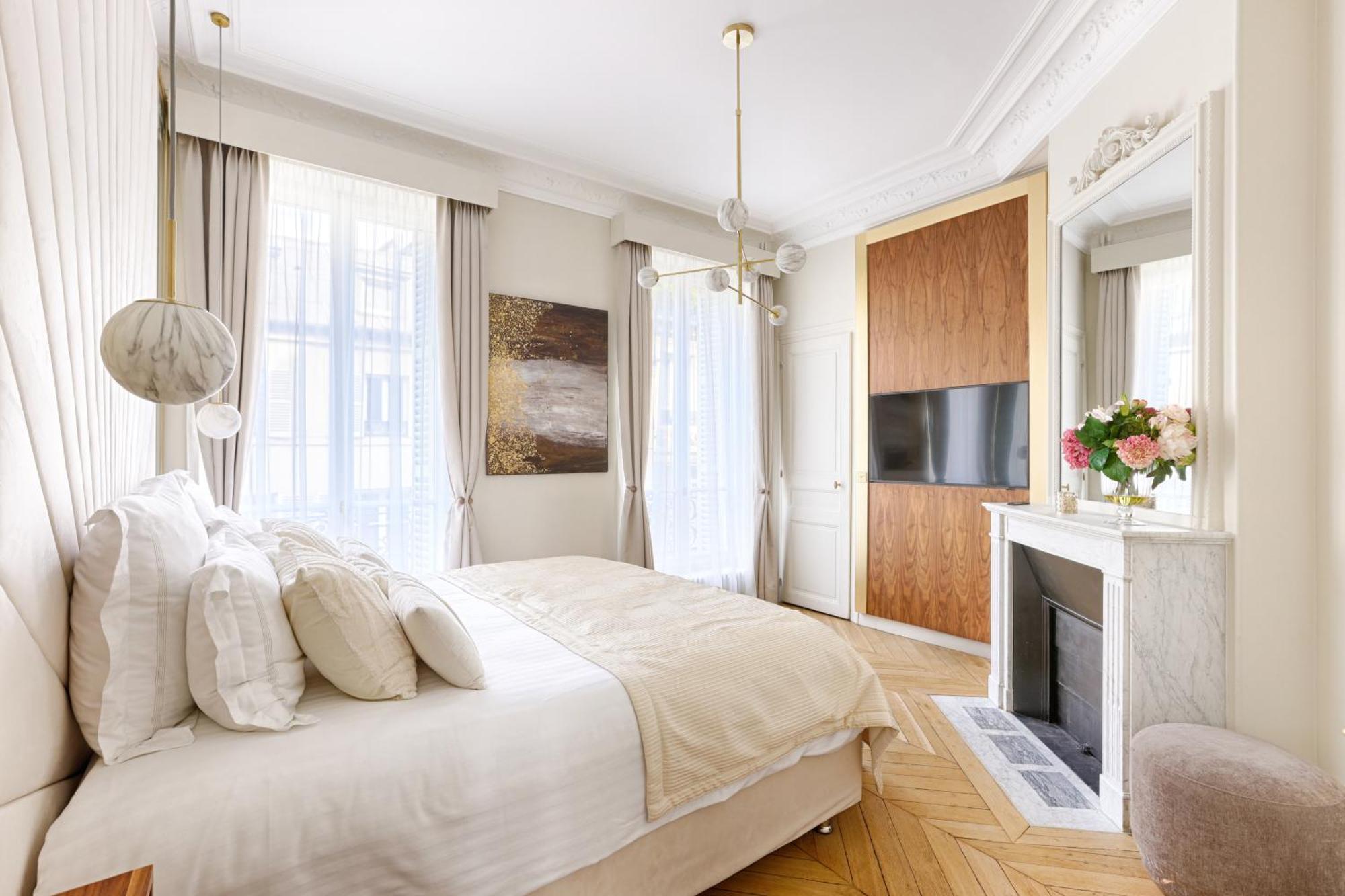 Artistique De Luxe 3 Sur Champs Elysee Appartement Paris